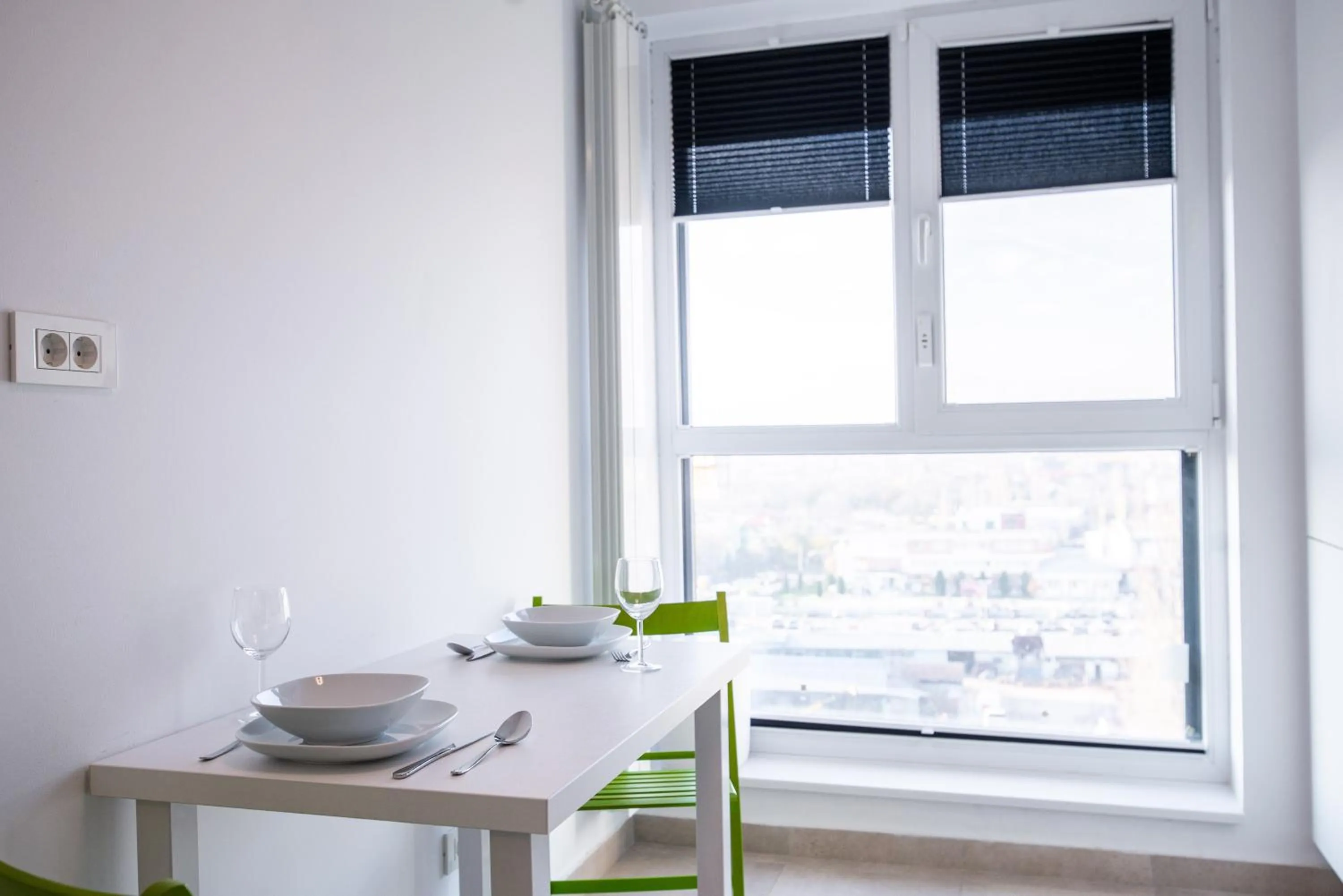 Dining area in Luxury Westpark 2 Residence with Lake View