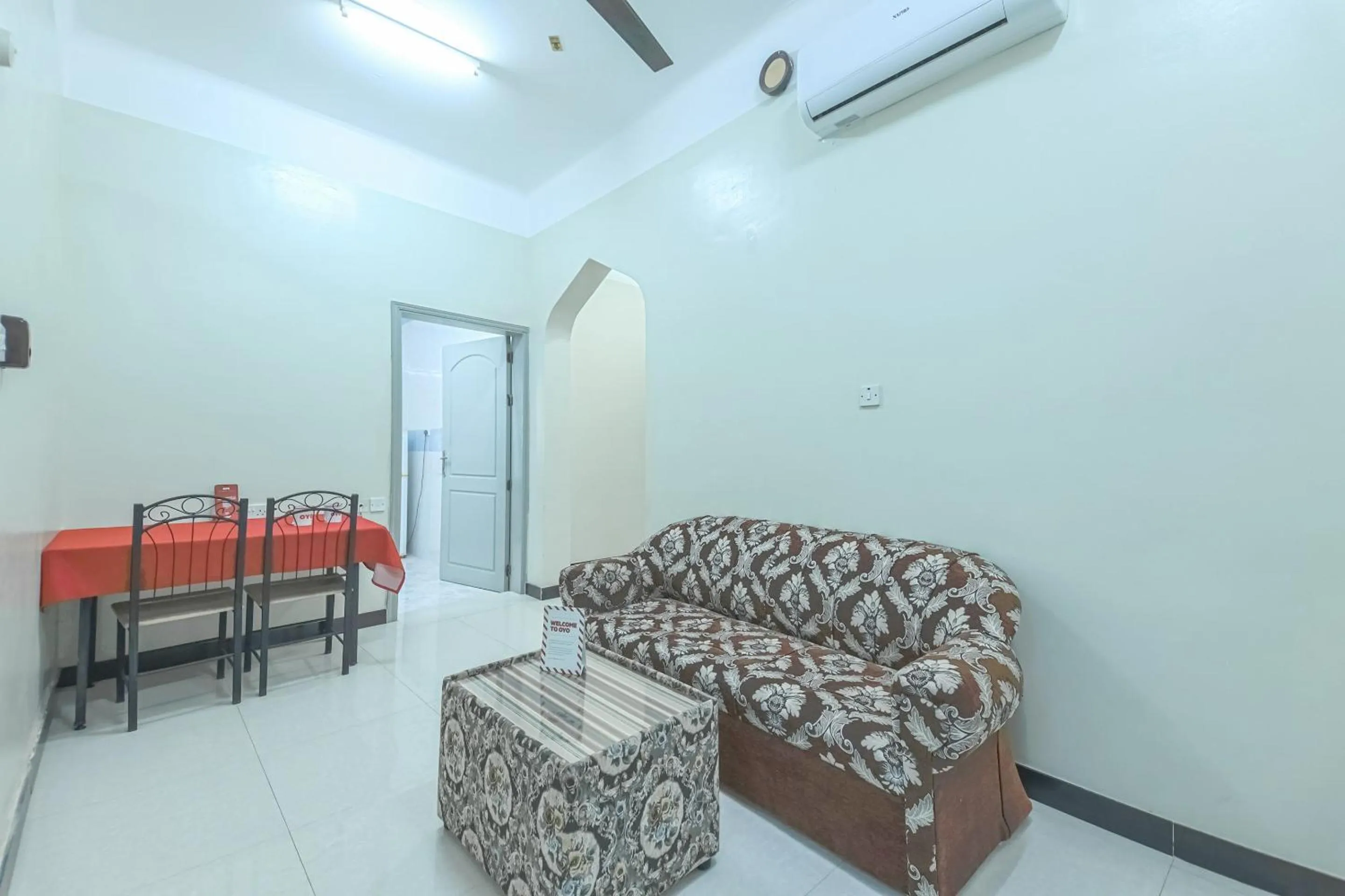 Bedroom in Super OYO 108 Marsa Al Masafar Hotel Apartment