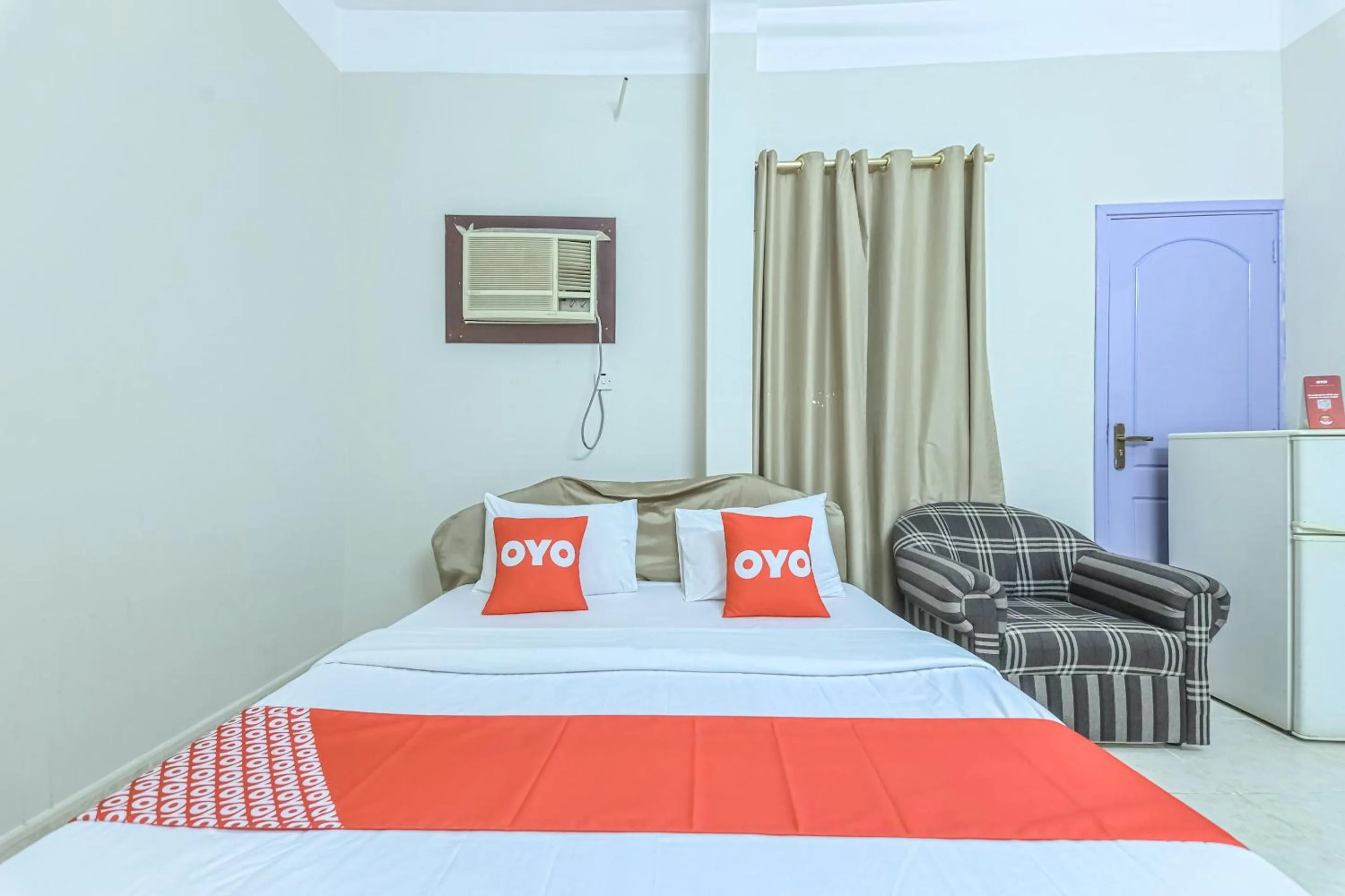 Bedroom in Super OYO 108 Marsa Al Masafar Hotel Apartment