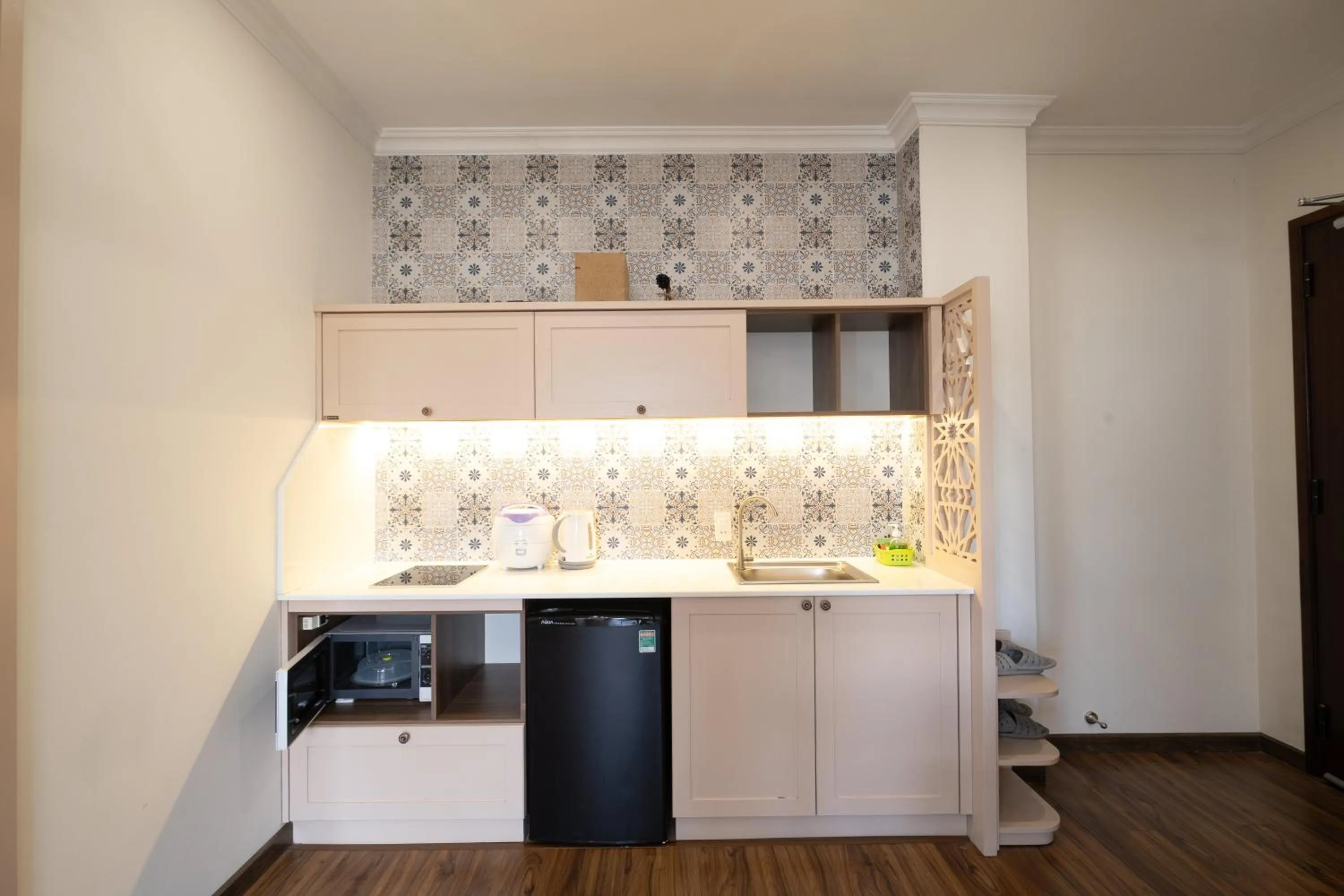 stove in N Queen Apartment Hotel