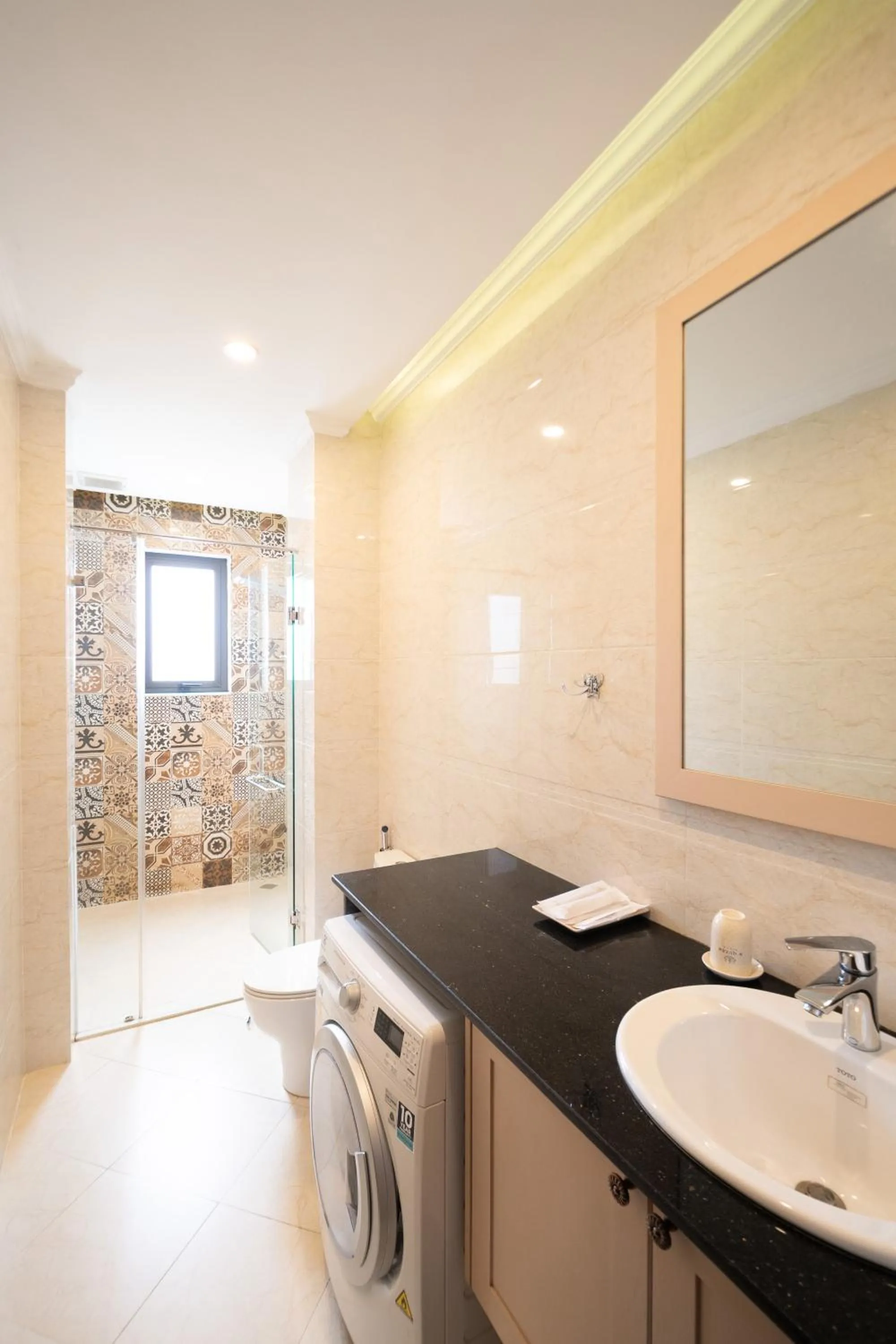 Bathroom in N Queen Apartment Hotel