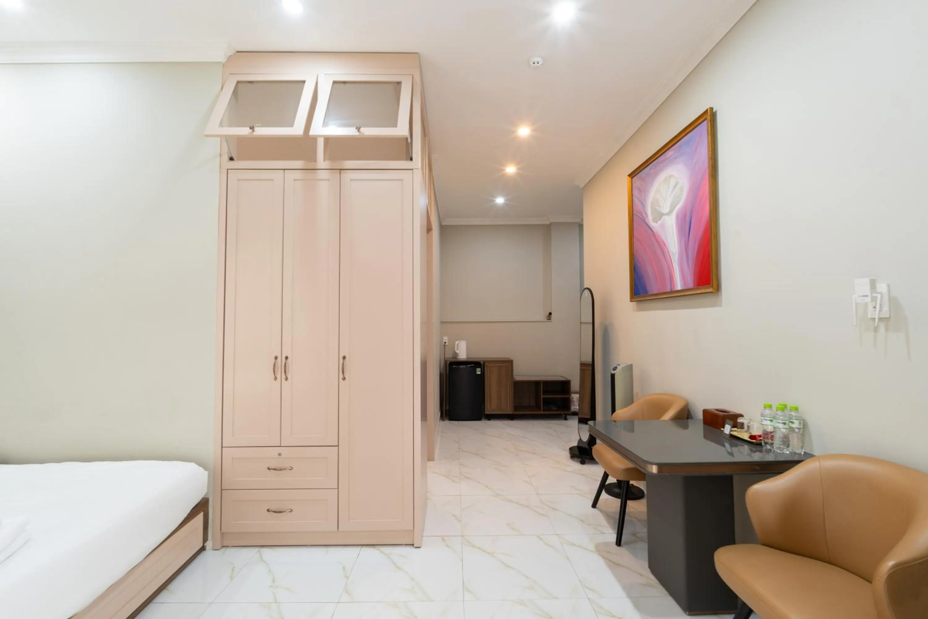 Living room, Bed in N Queen Apartment Hotel