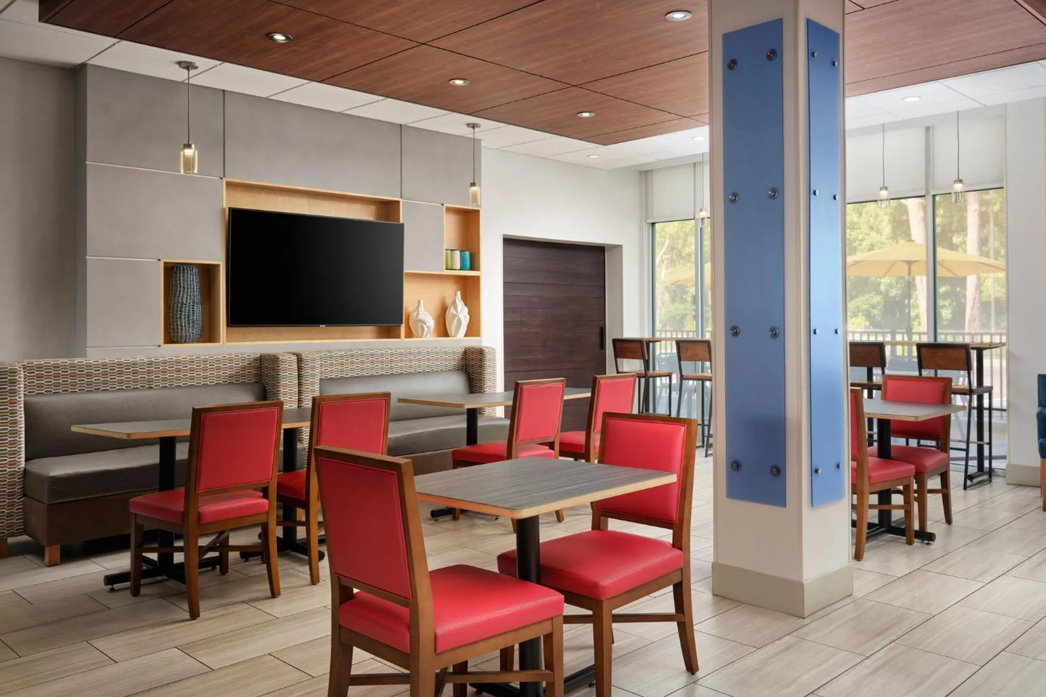 Breakfast in Holiday Inn Express & Suites Brunswick by IHG