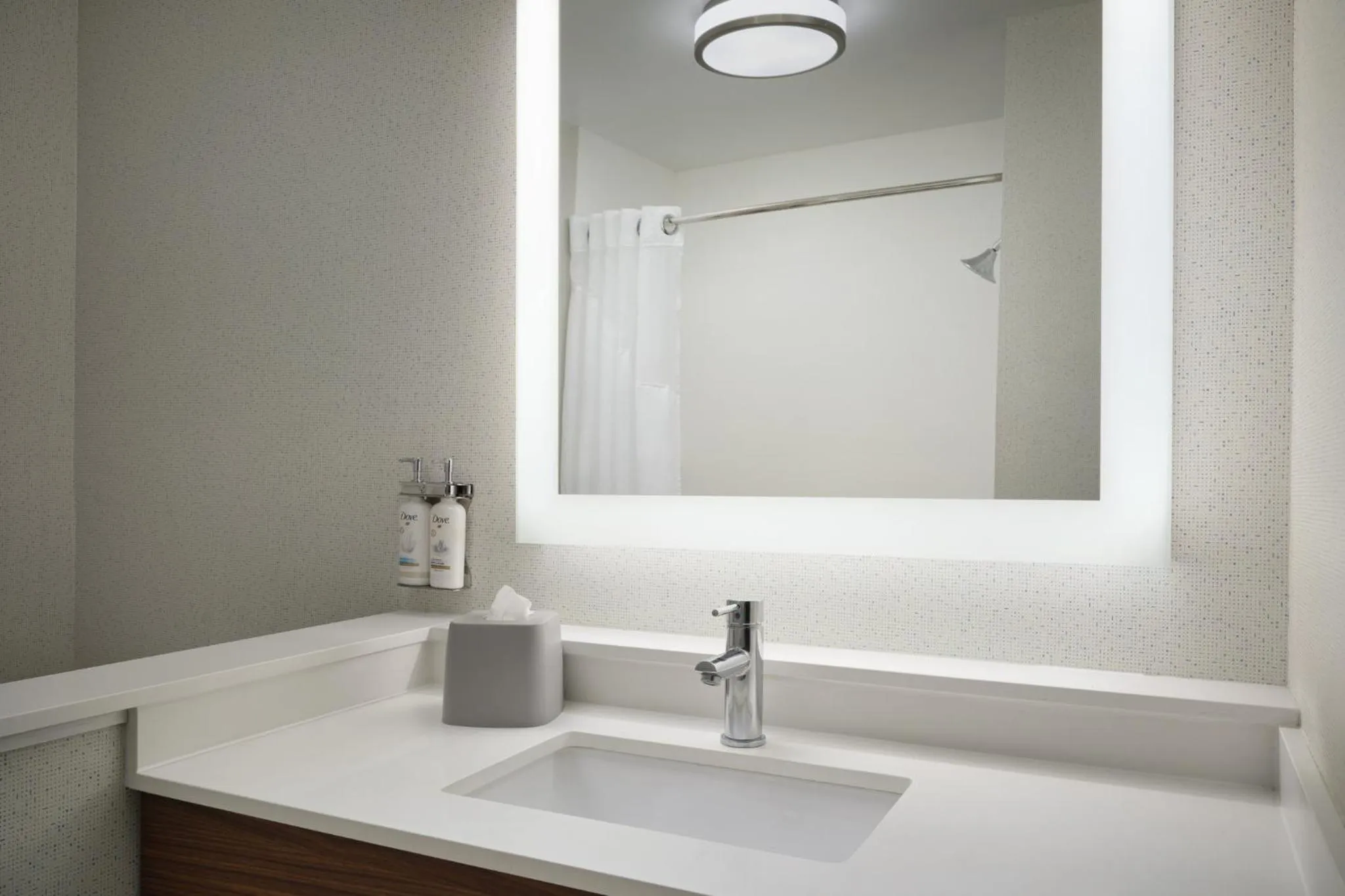 Bathroom in Holiday Inn Express & Suites Brunswick by IHG