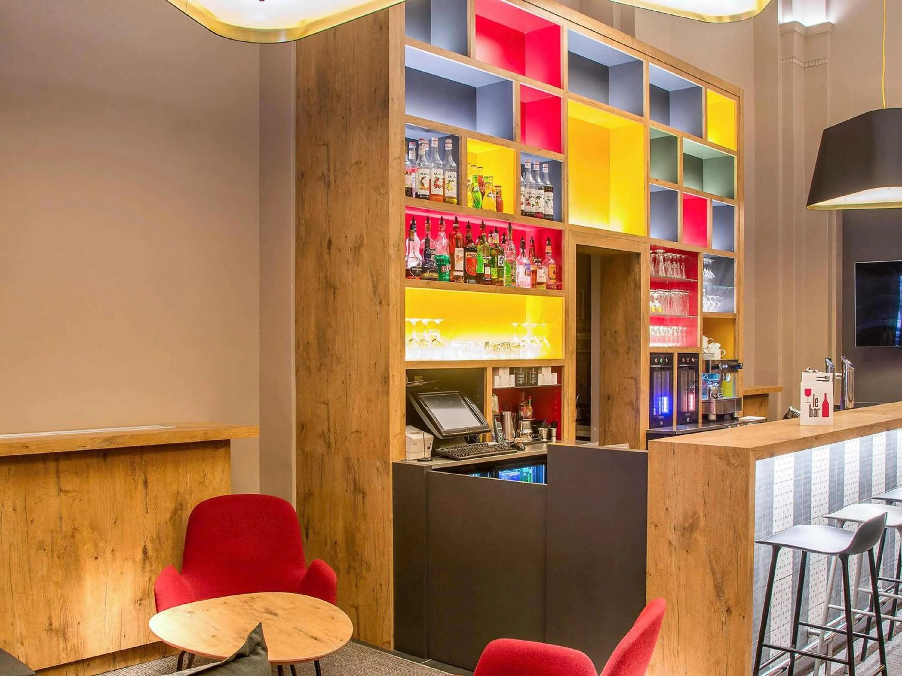 Lounge or bar in ibis Lyon Centre Perrache