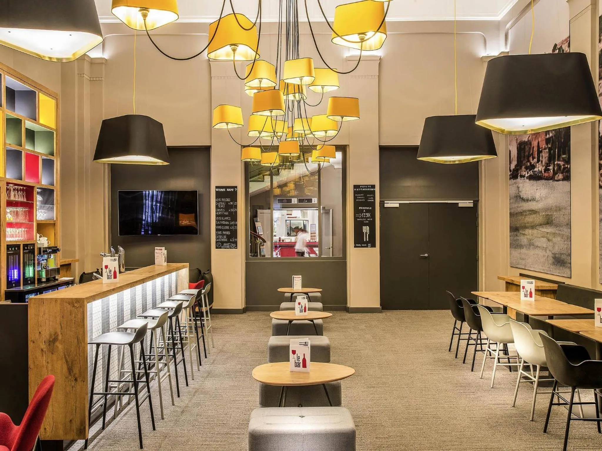 Lounge or bar in ibis Lyon Centre Perrache