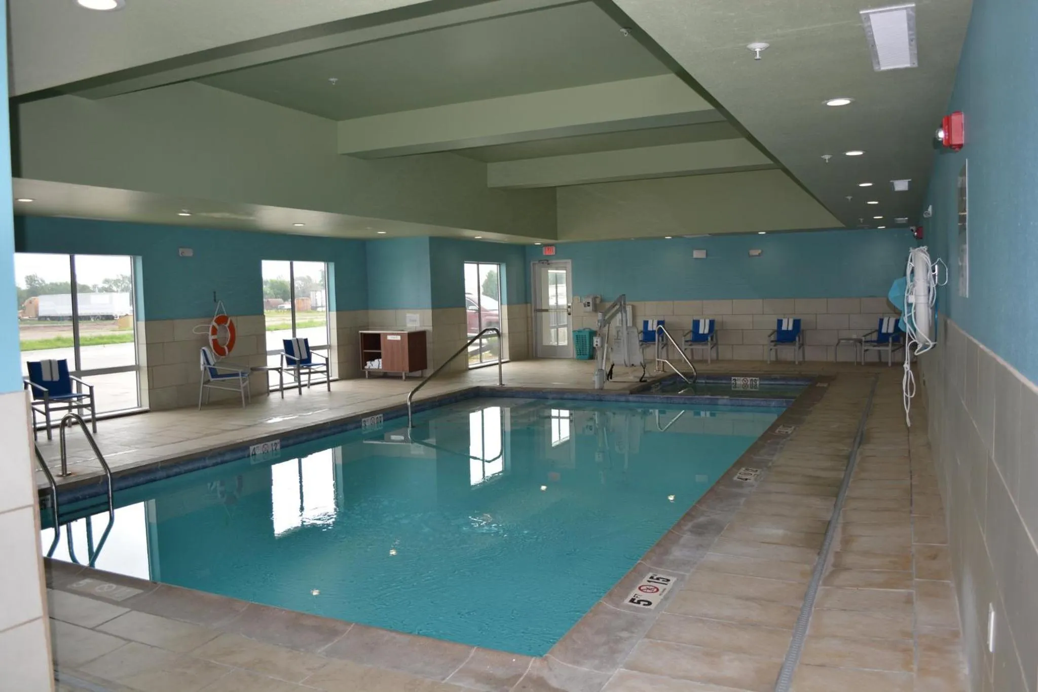 Swimming pool in Holiday Inn Express & Suites - Liberal by IHG