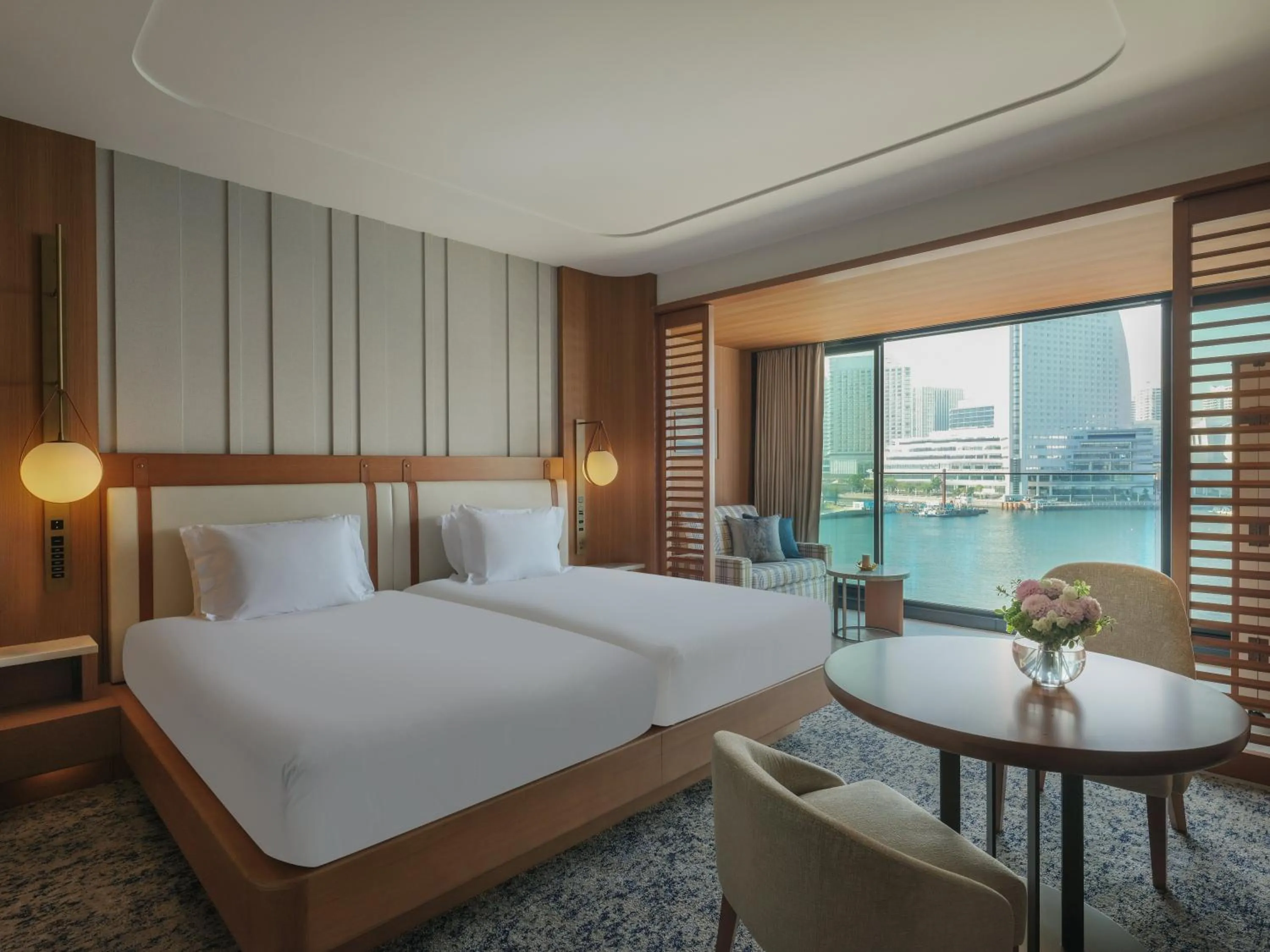 Photo of the whole room, Bed in InterContinental Yokohama Pier 8 by IHG