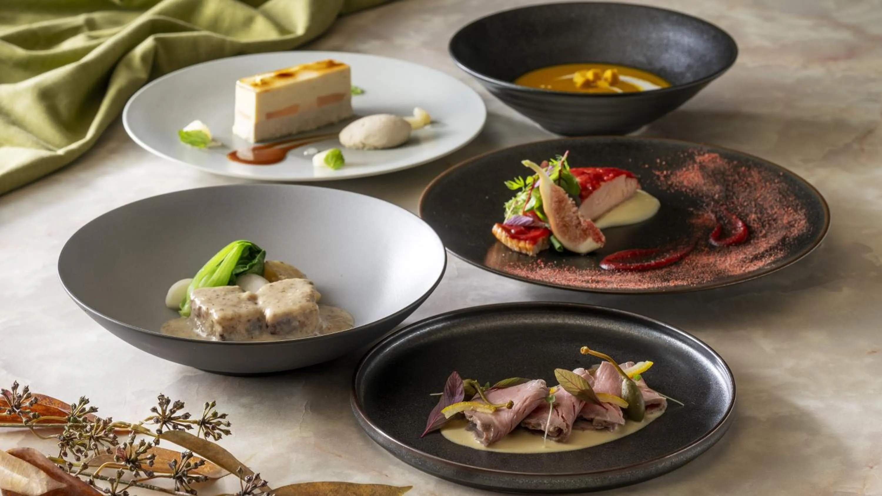 Restaurant/places to eat in InterContinental Yokohama Pier 8 by IHG