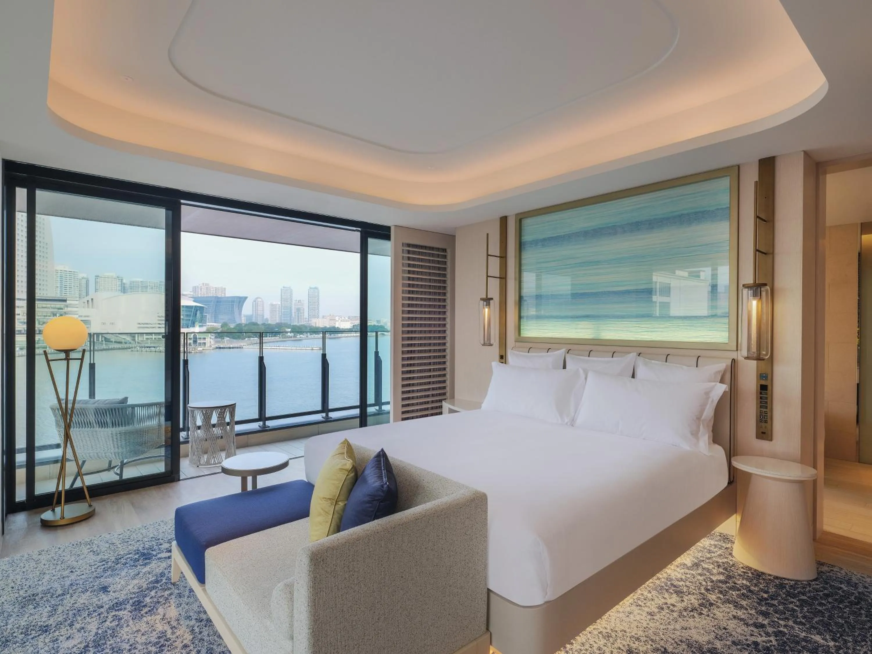 Photo of the whole room, Bed in InterContinental Yokohama Pier 8 by IHG