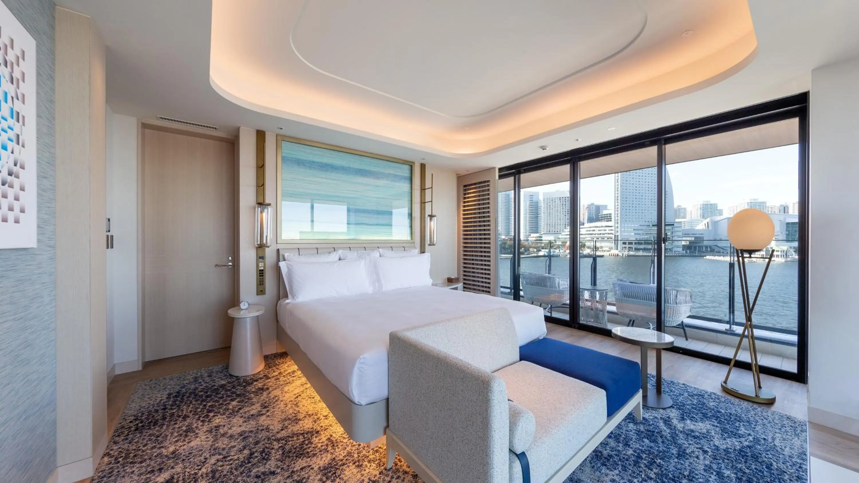 Photo of the whole room, Bed in InterContinental Yokohama Pier 8 by IHG