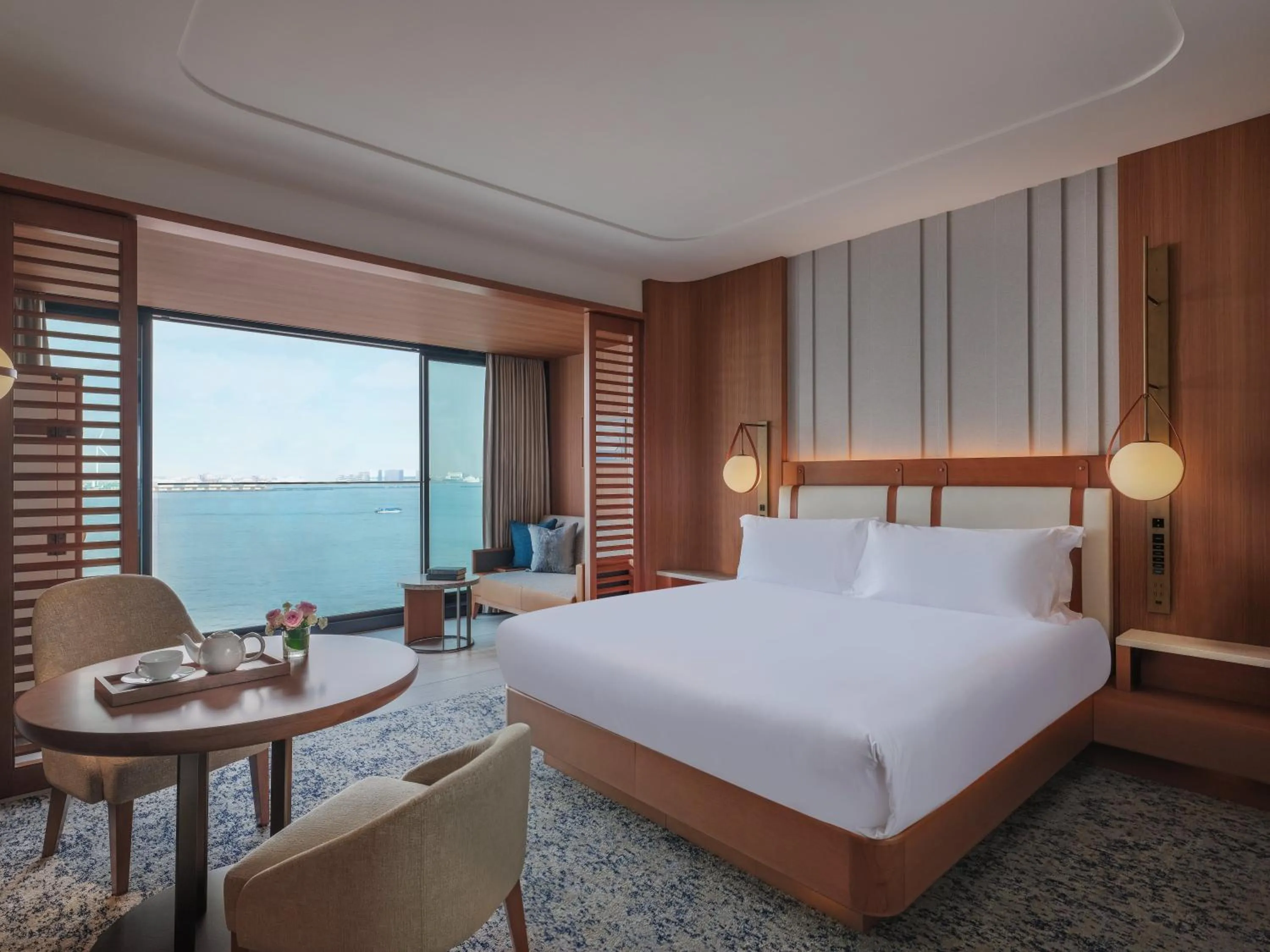 Photo of the whole room, Bed in InterContinental Yokohama Pier 8 by IHG