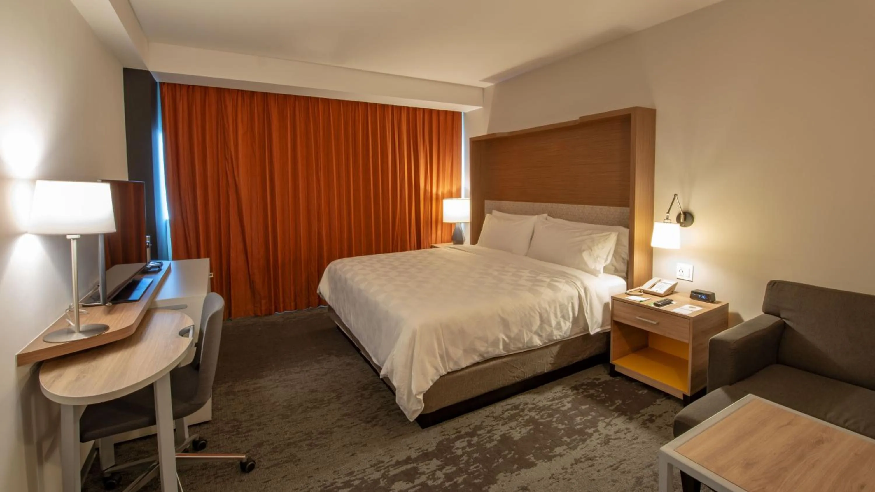 Bed in Holiday Inn & Suites - Merida La Isla by IHG
