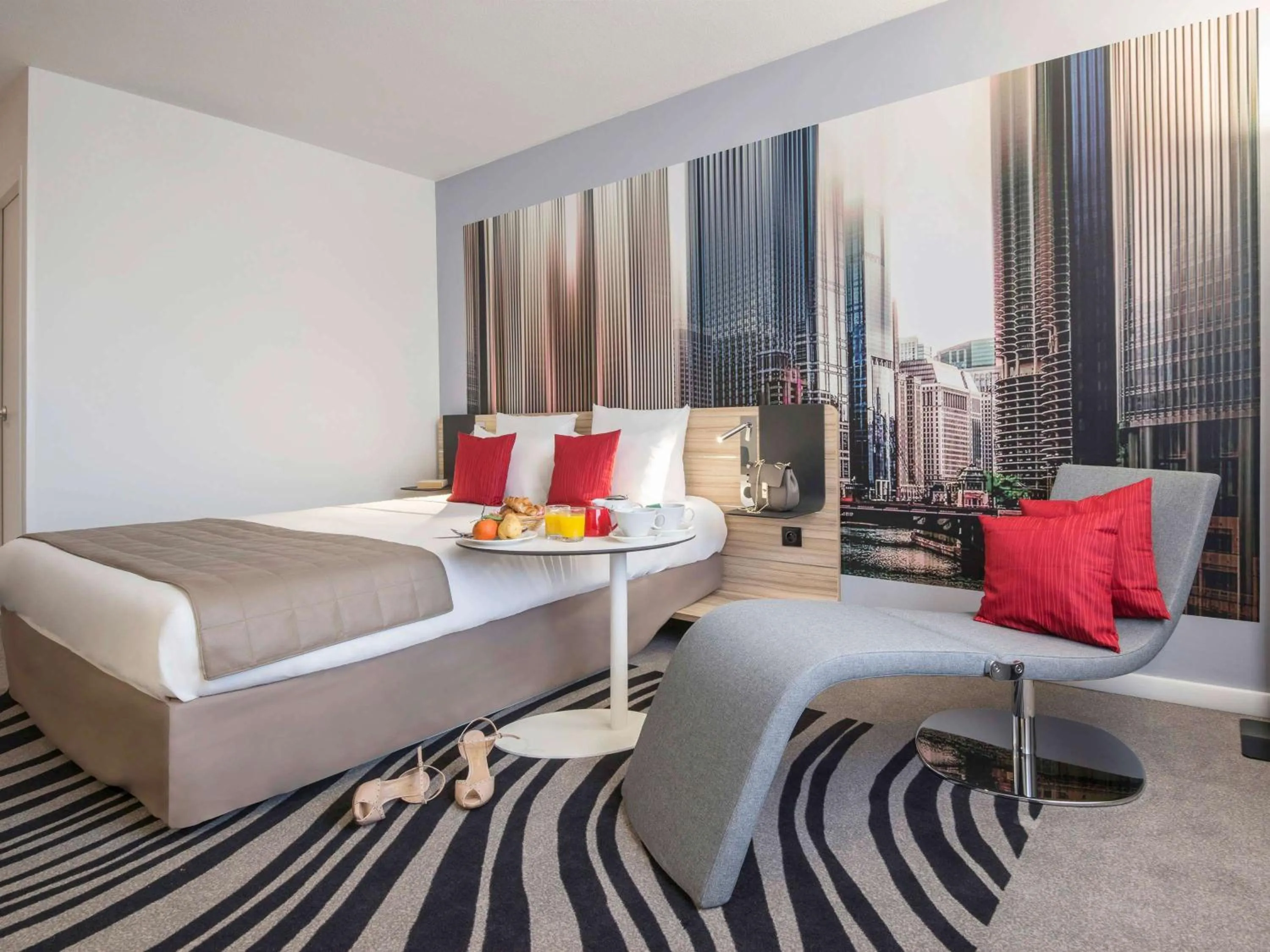 Photo of the whole room, Bed in Novotel Nice Centre Vieux Nice