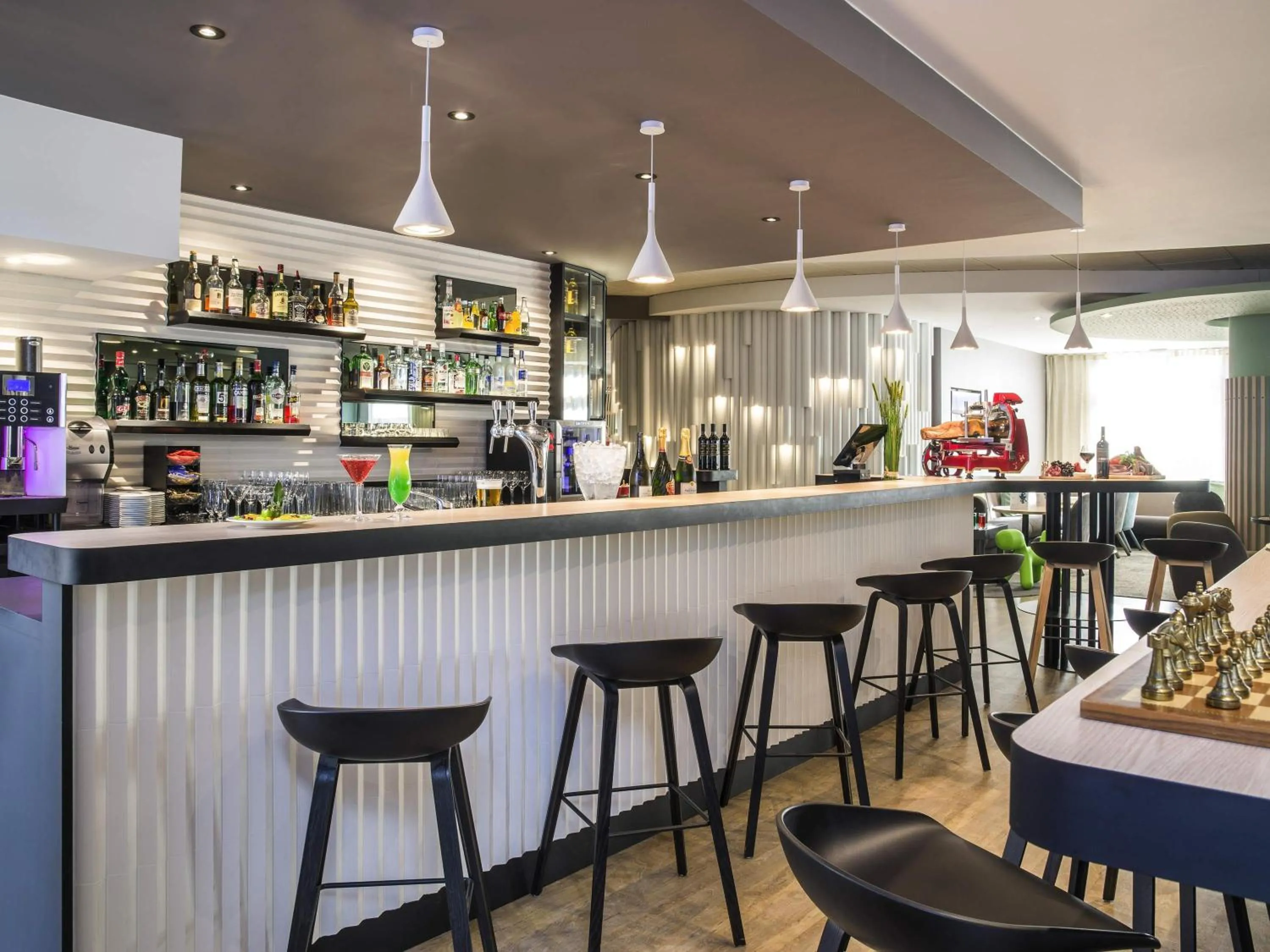 Lounge or bar in Novotel Nice Centre Vieux Nice