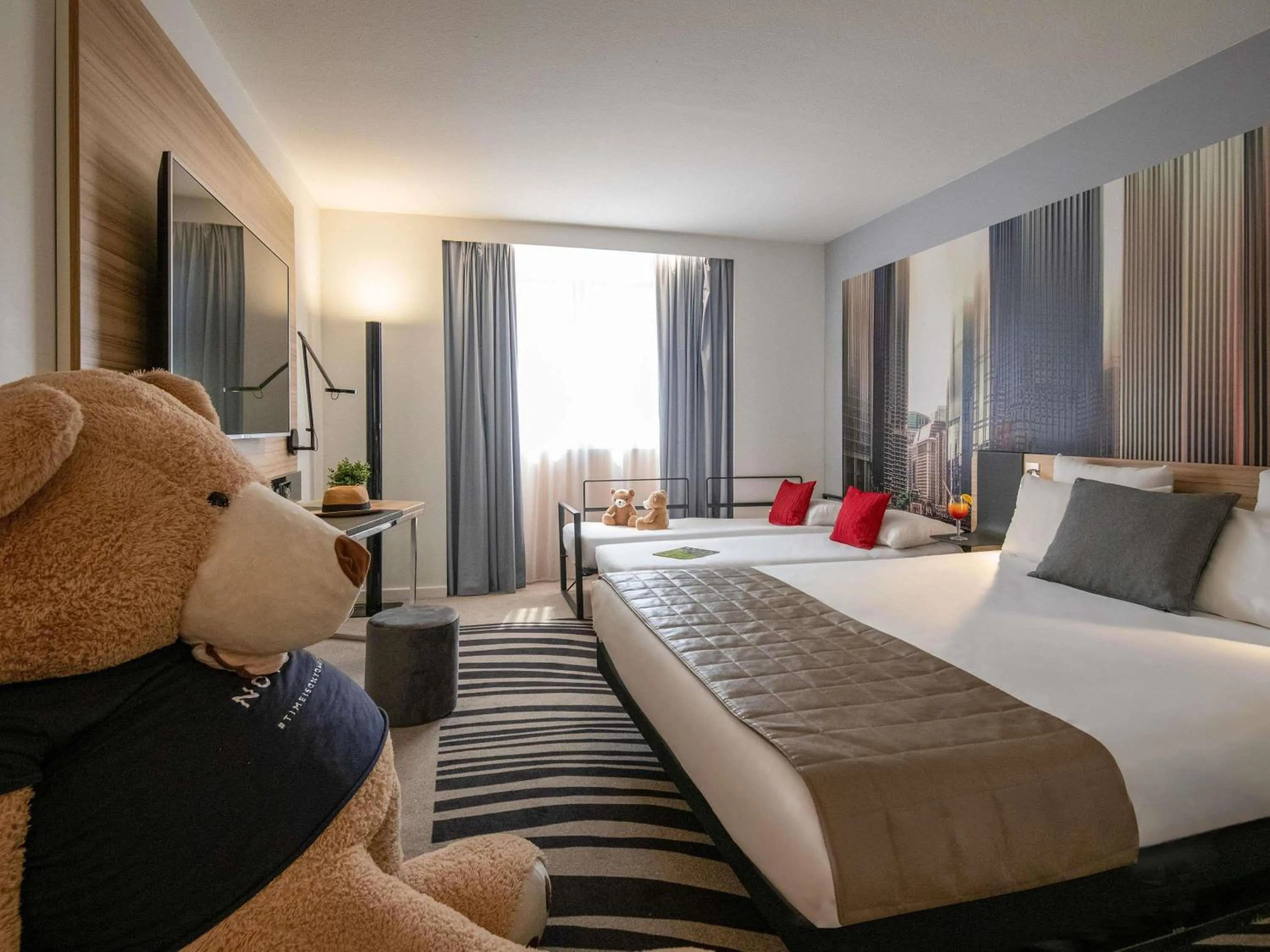 Bedroom, Bed in Novotel Nice Centre Vieux Nice