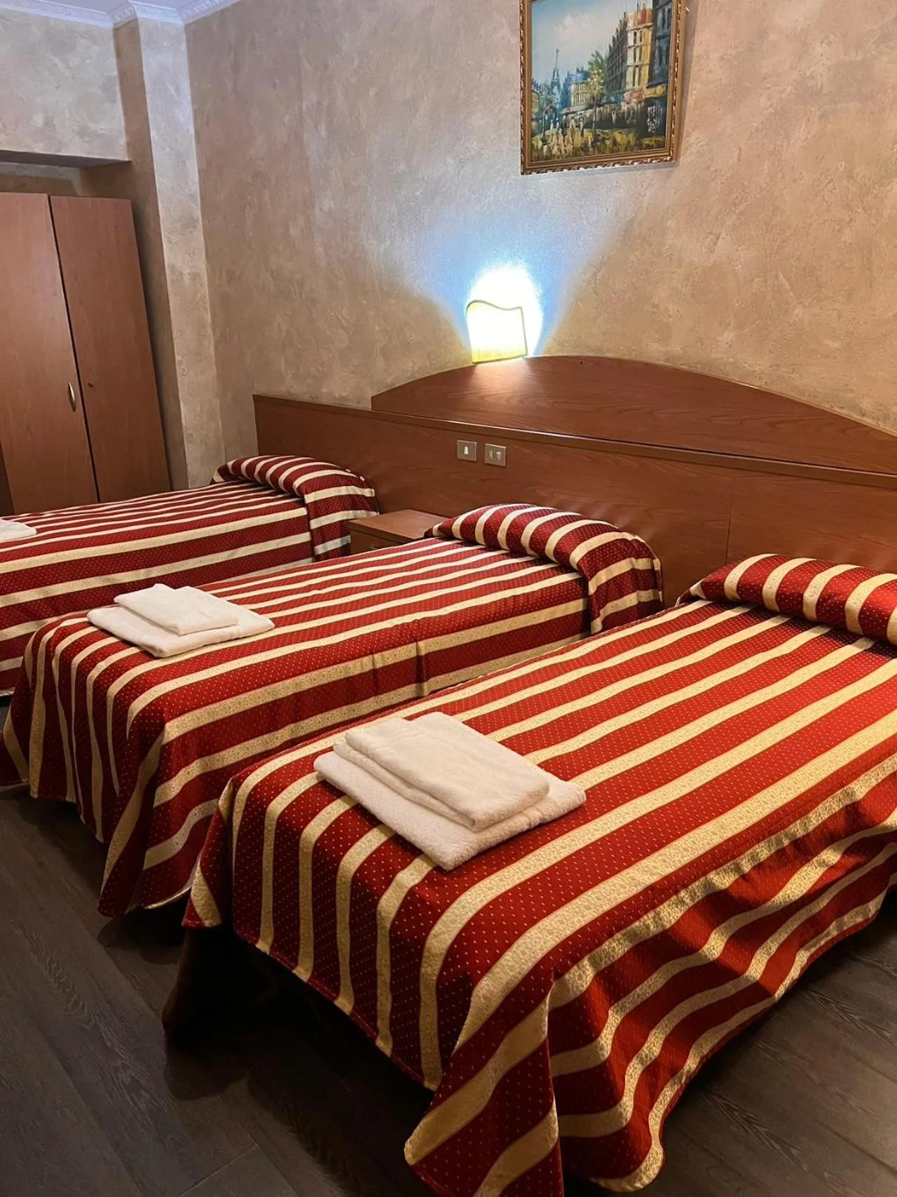 Bed in Taverna Dantesca