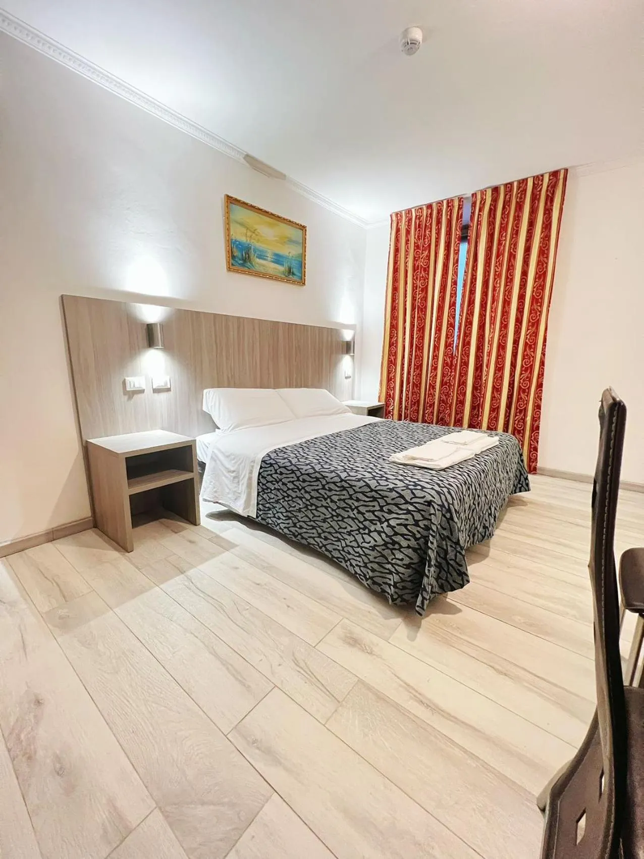 Bed in Taverna Dantesca