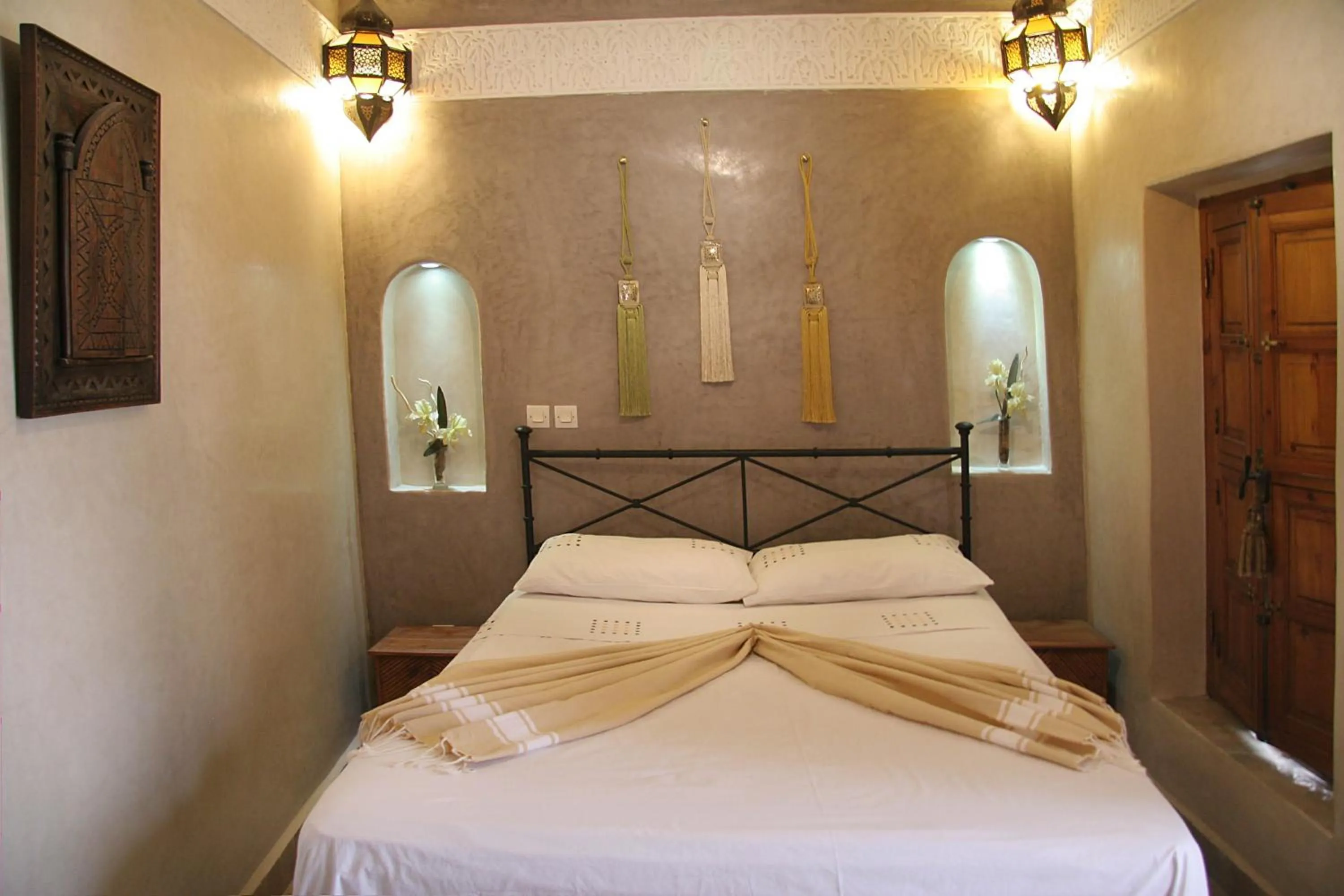 Bedroom, Bed in Riad Couleurs du Sud