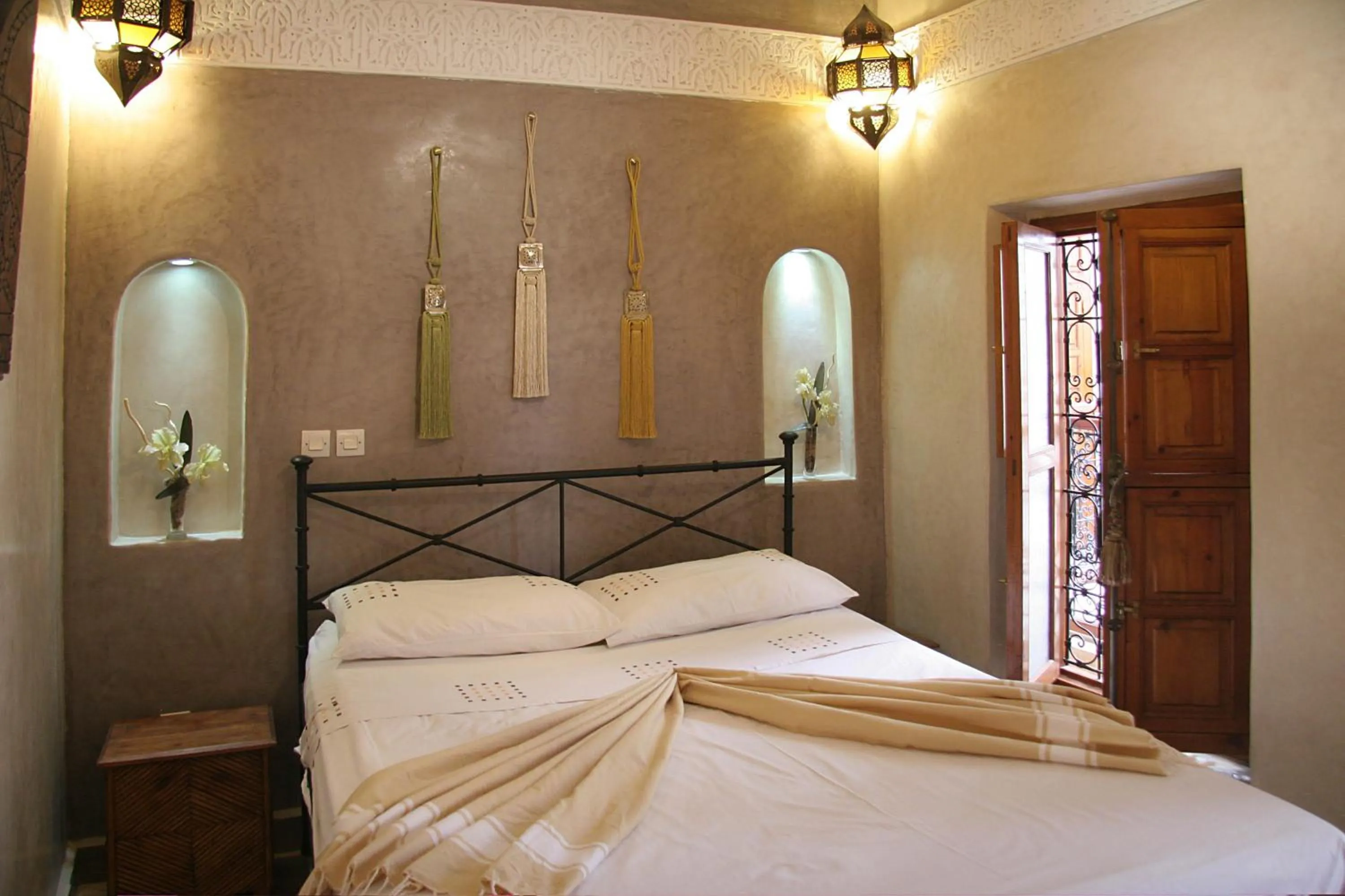 Bedroom, Bed in Riad Couleurs du Sud