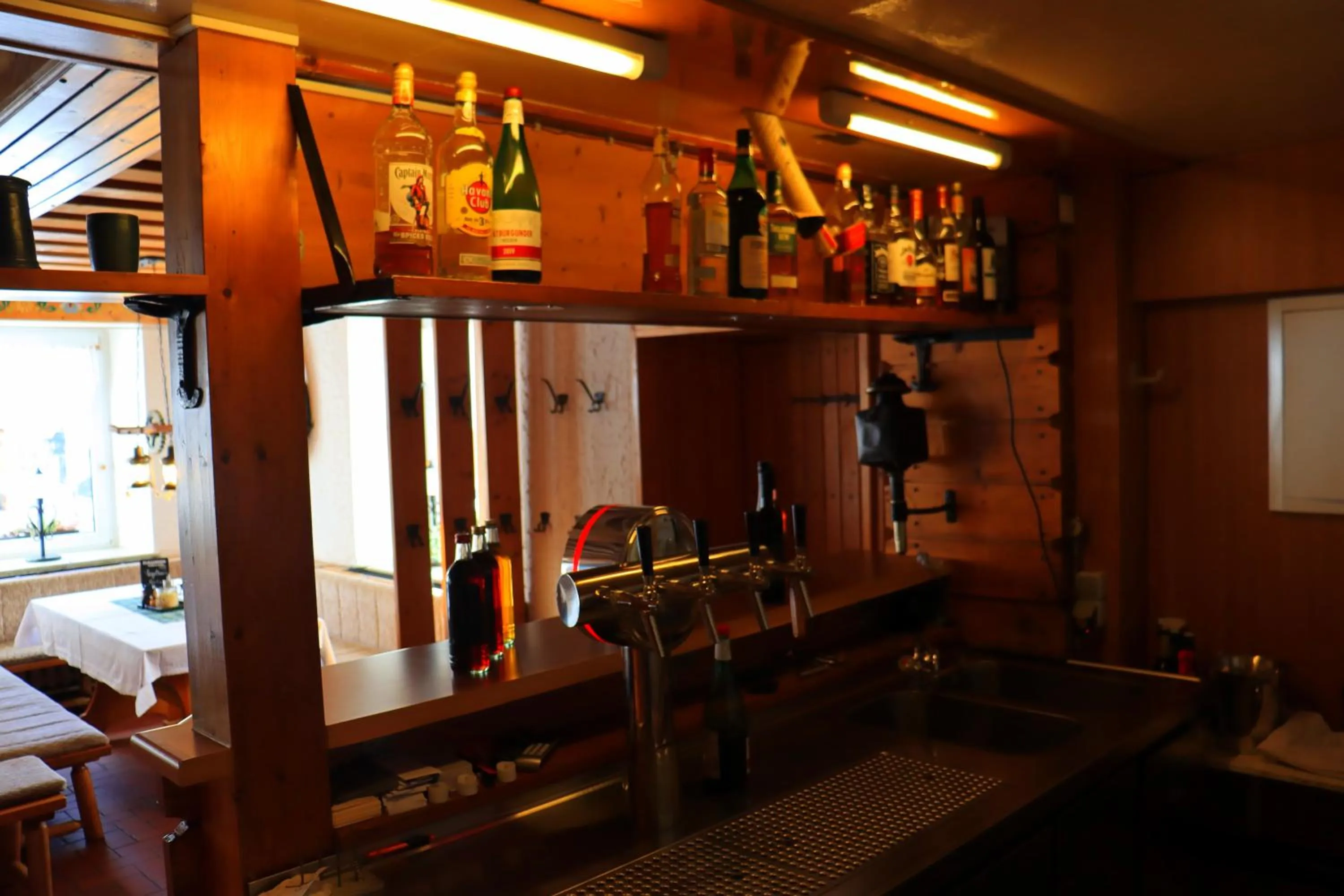 Lounge or bar in Schwarzes Ross Hotel & Restaurant Oberwiesenthal