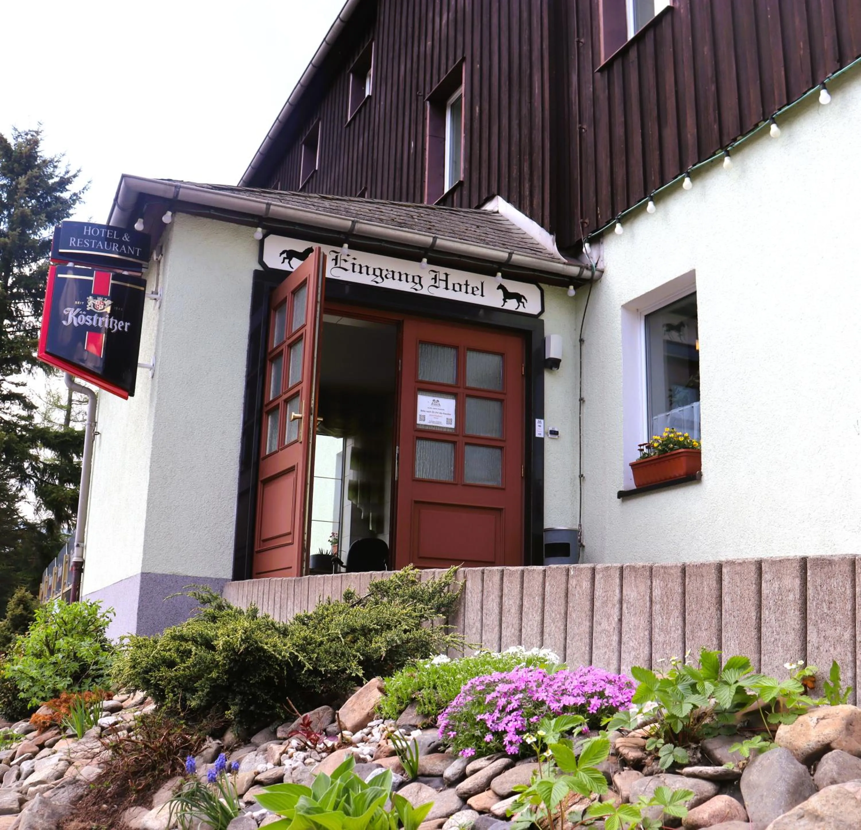 Facade/entrance in Schwarzes Ross Hotel & Restaurant Oberwiesenthal