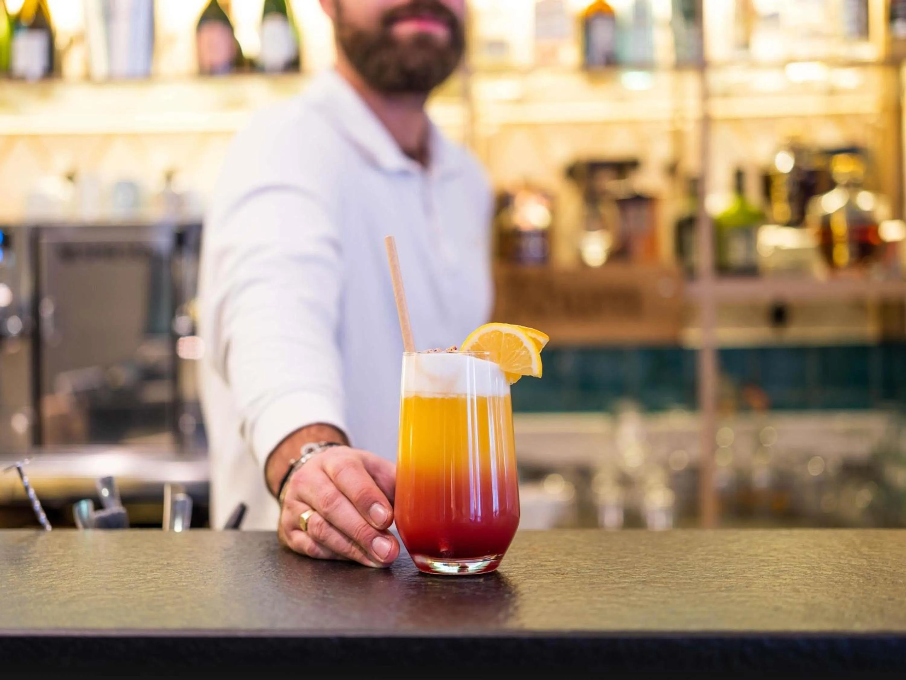 Lounge or bar in Novotel Orléans Chemins De Sologne Demeures De Campagne