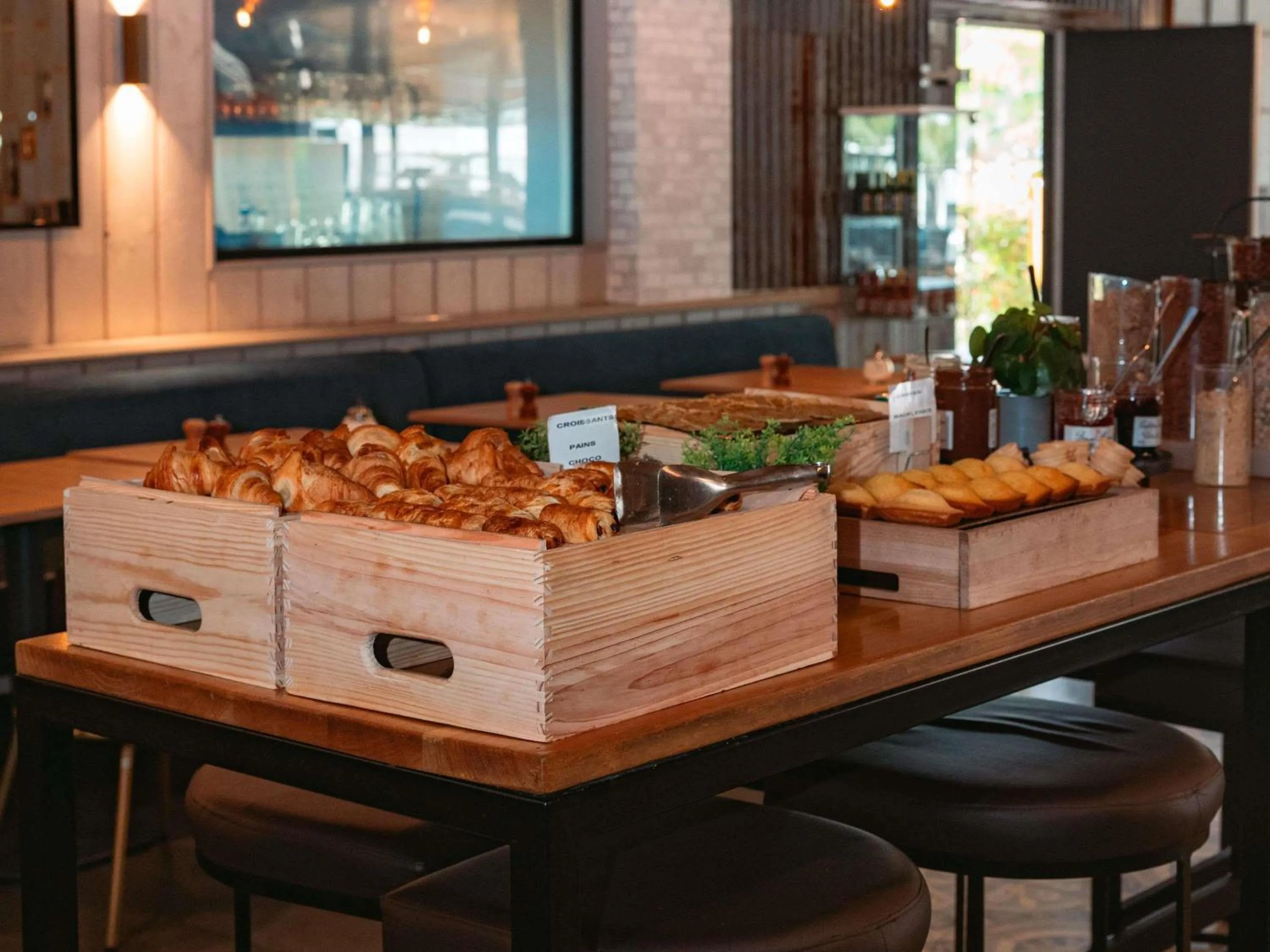 Breakfast in ibis Marseille Provence Aéroport