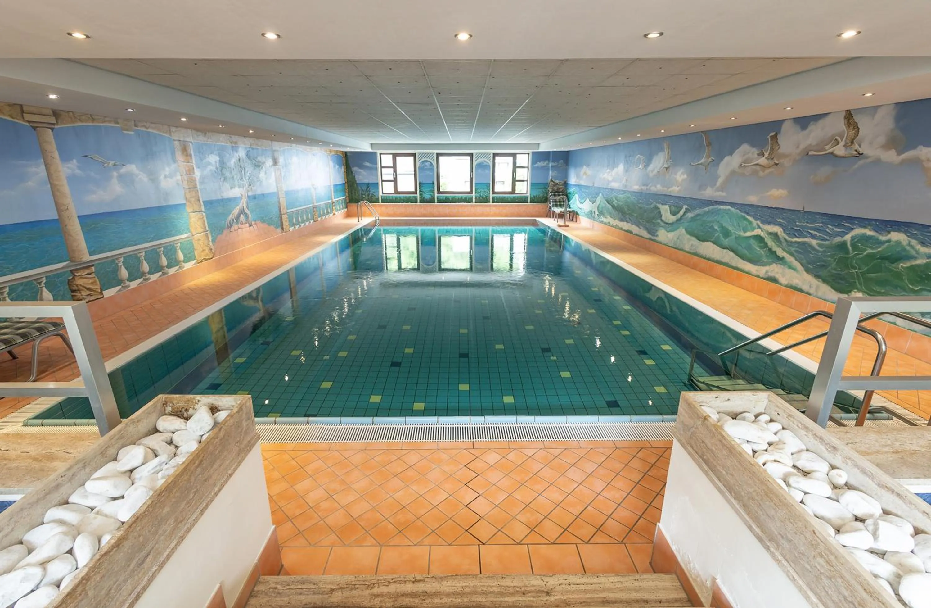 Pool view in Sporthotel Göbel Garni