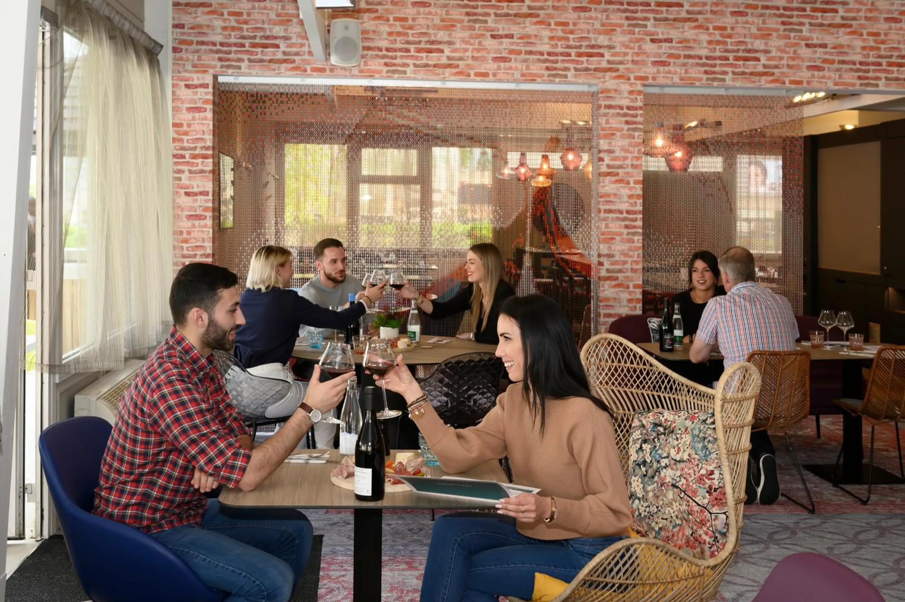 Restaurant/places to eat in Novotel Dijon Sud