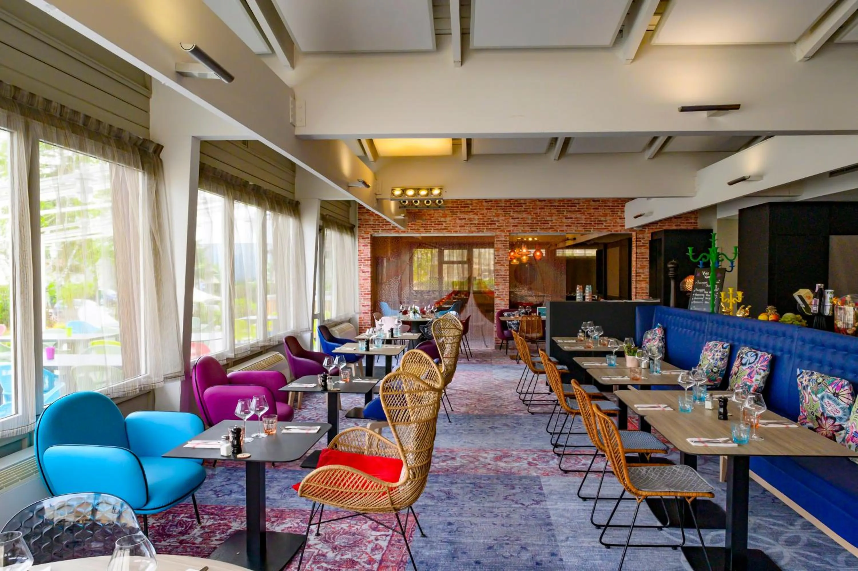 Restaurant/places to eat in Novotel Dijon Sud