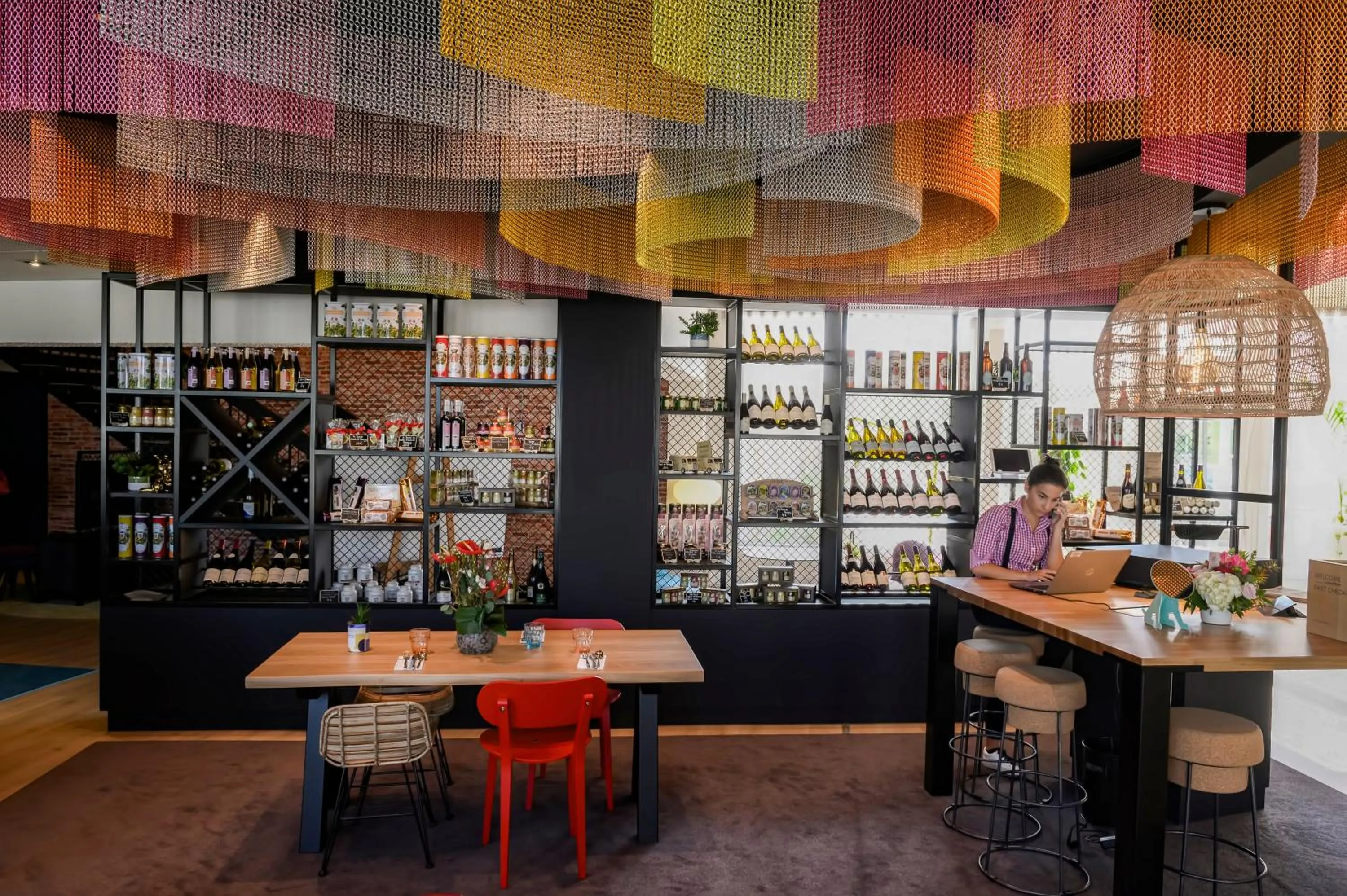 On-site shops in Novotel Dijon Sud