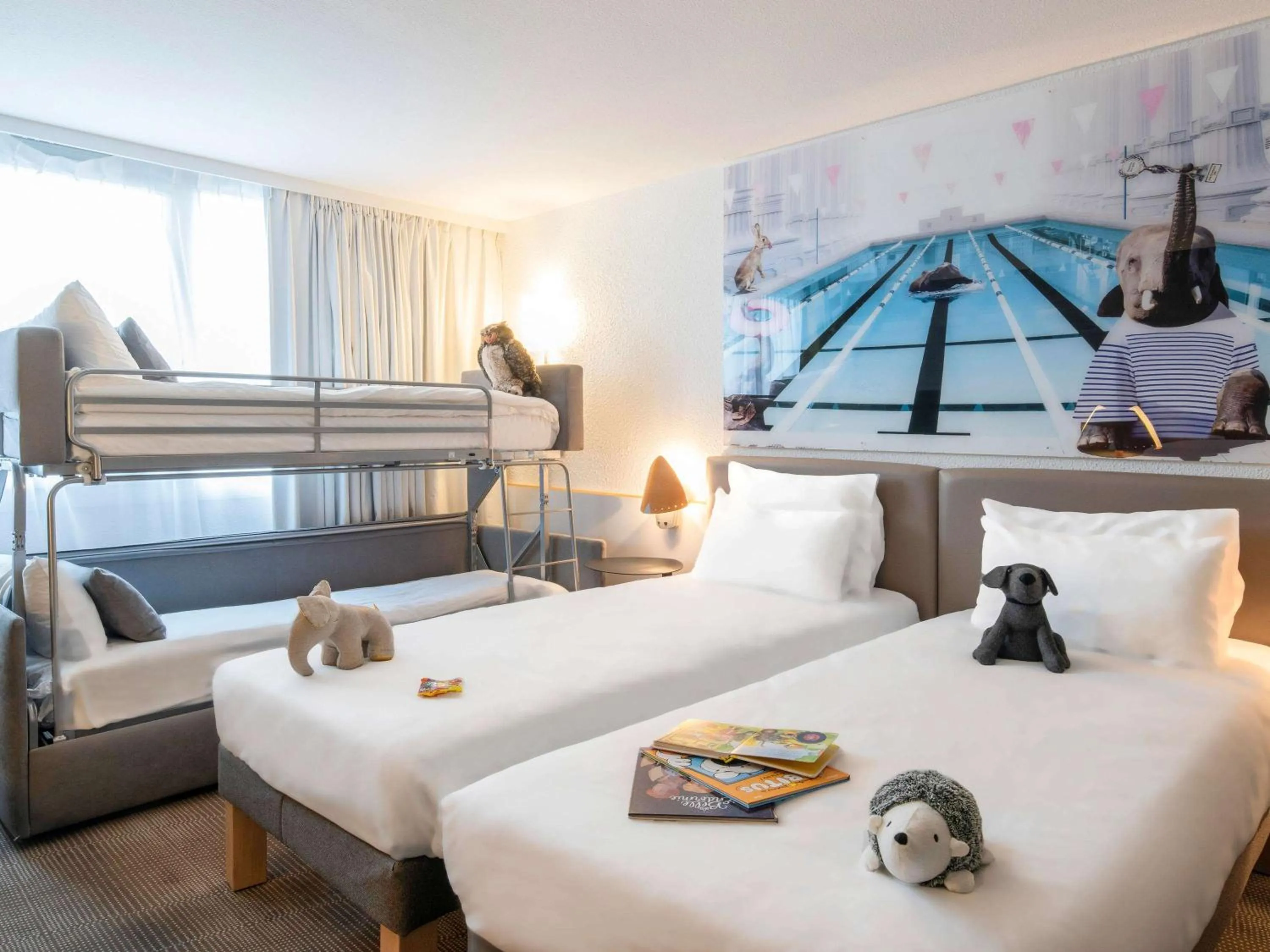 Photo of the whole room, Bed in Novotel Dijon Sud