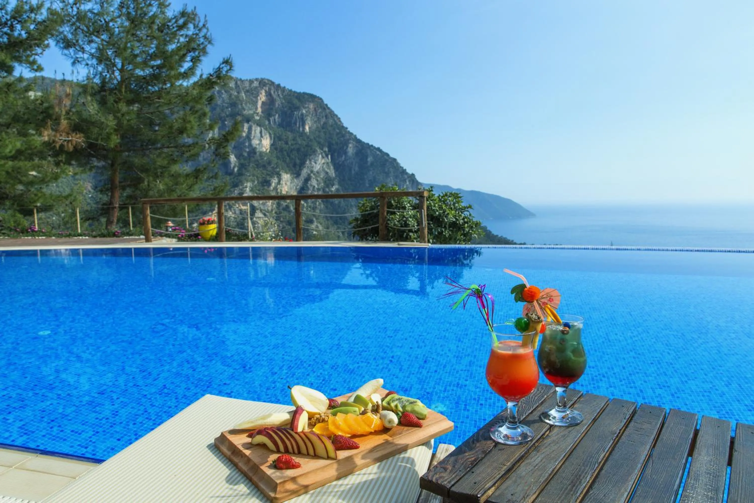 Swimming pool in Lissiya Hotel