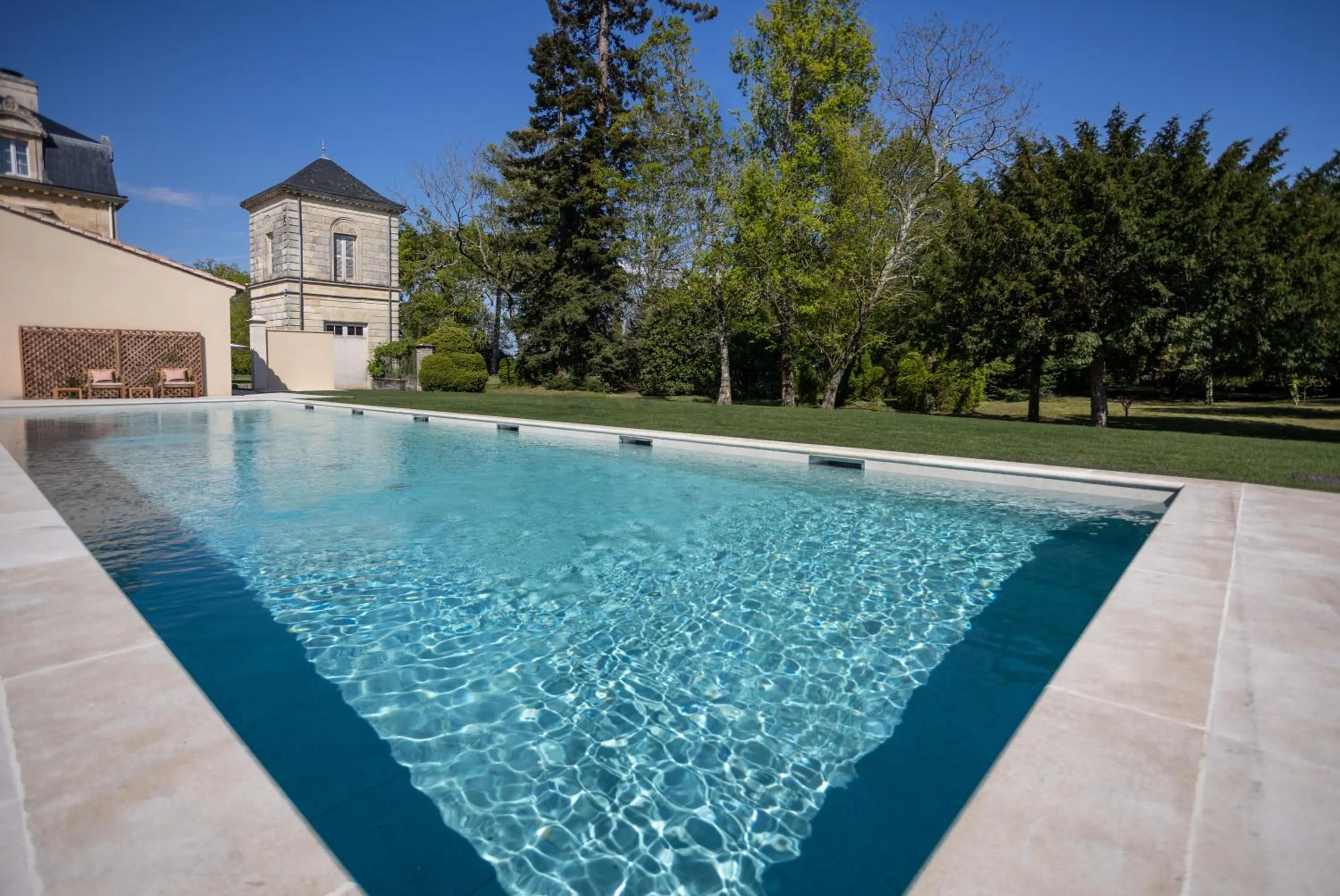 Swimming pool in La Maison d'Estournel