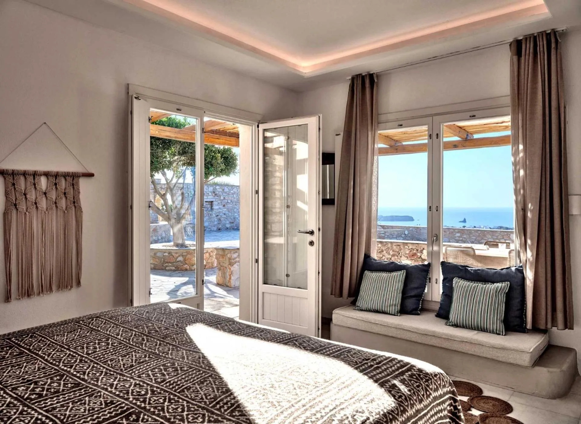 Sea view, Bed in Mythic Paros , Adults Only