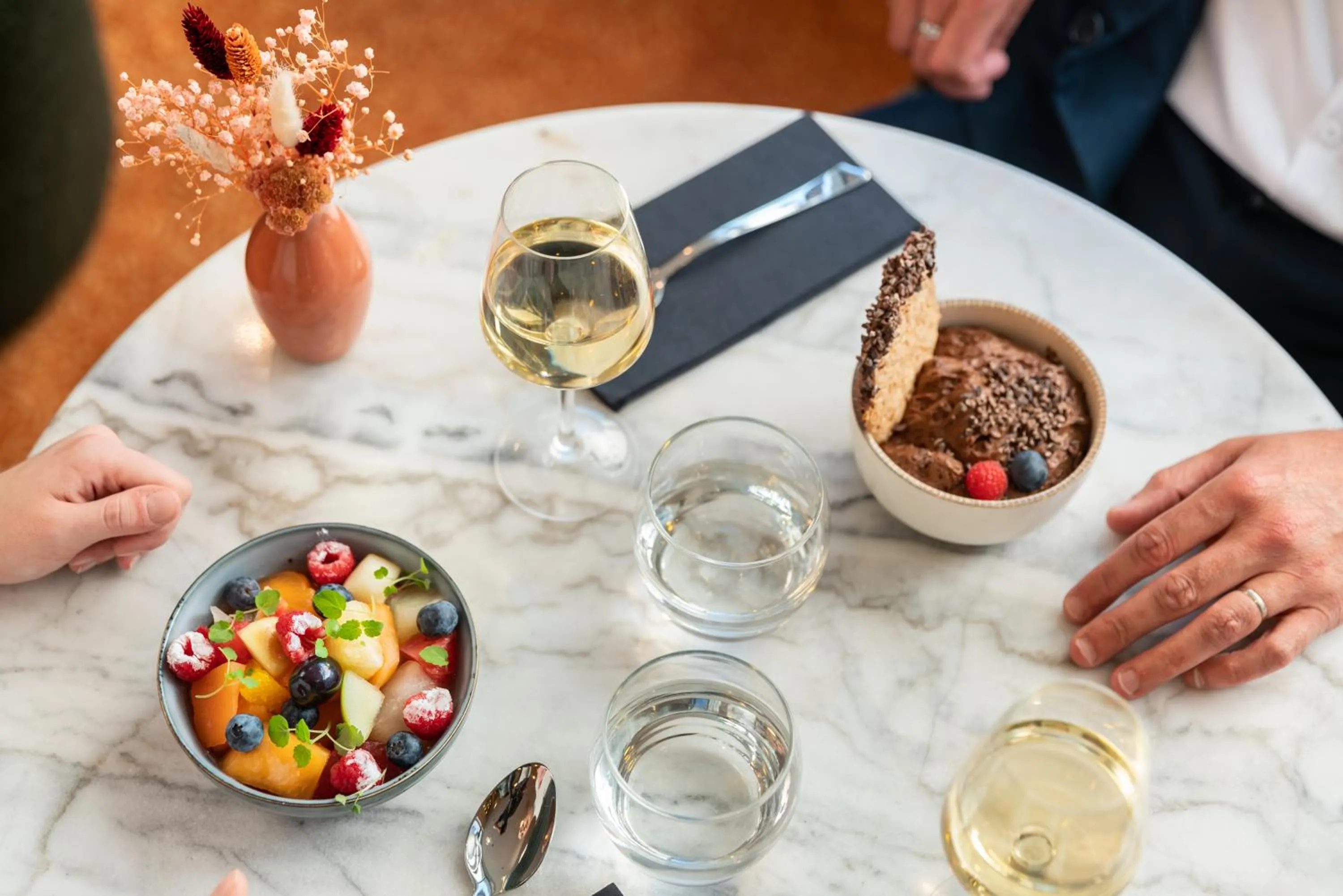 Restaurant/places to eat in Mercure Paris CDG Airport & Convention