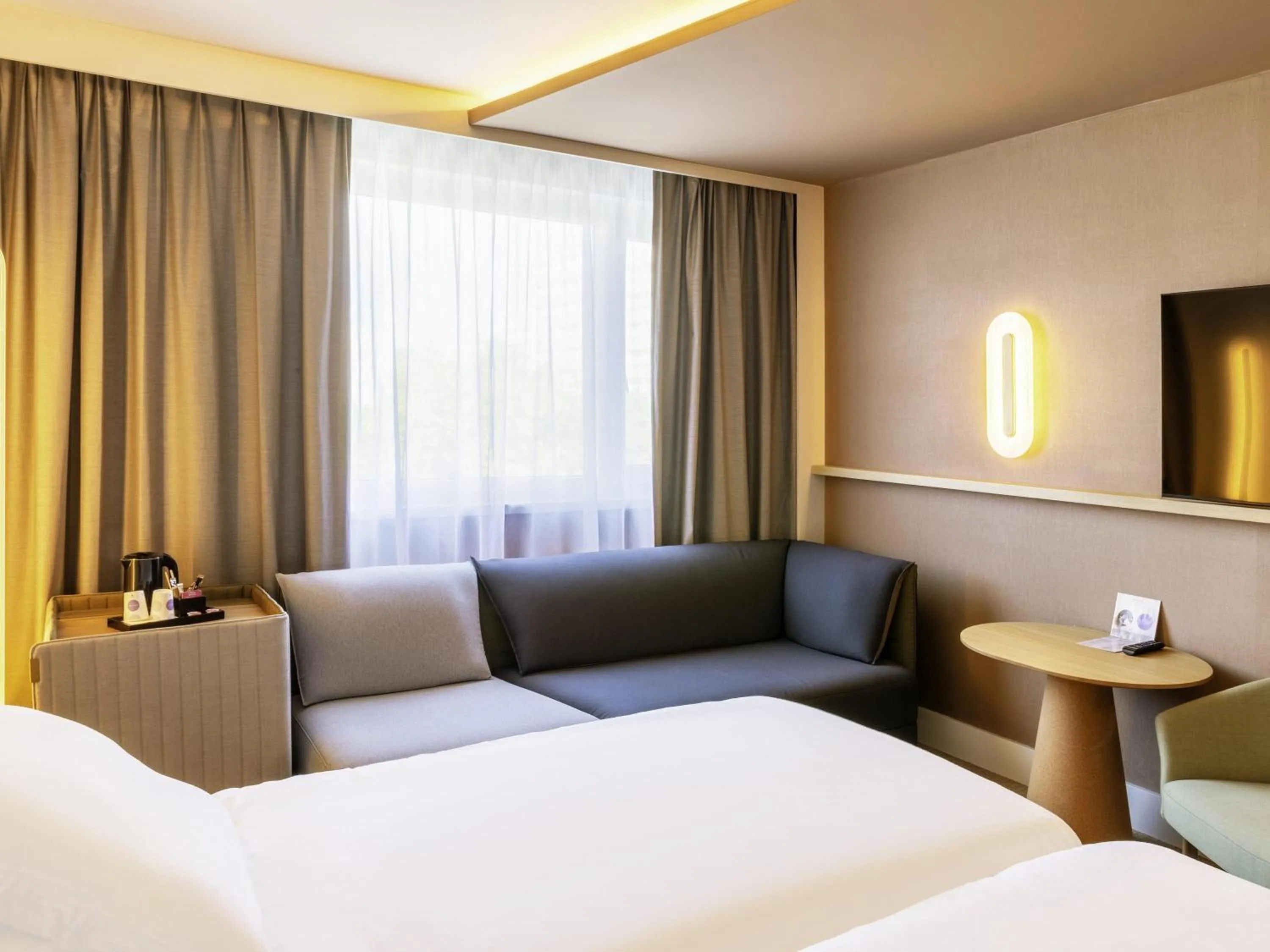 Bedroom, Bed in Novotel Nancy