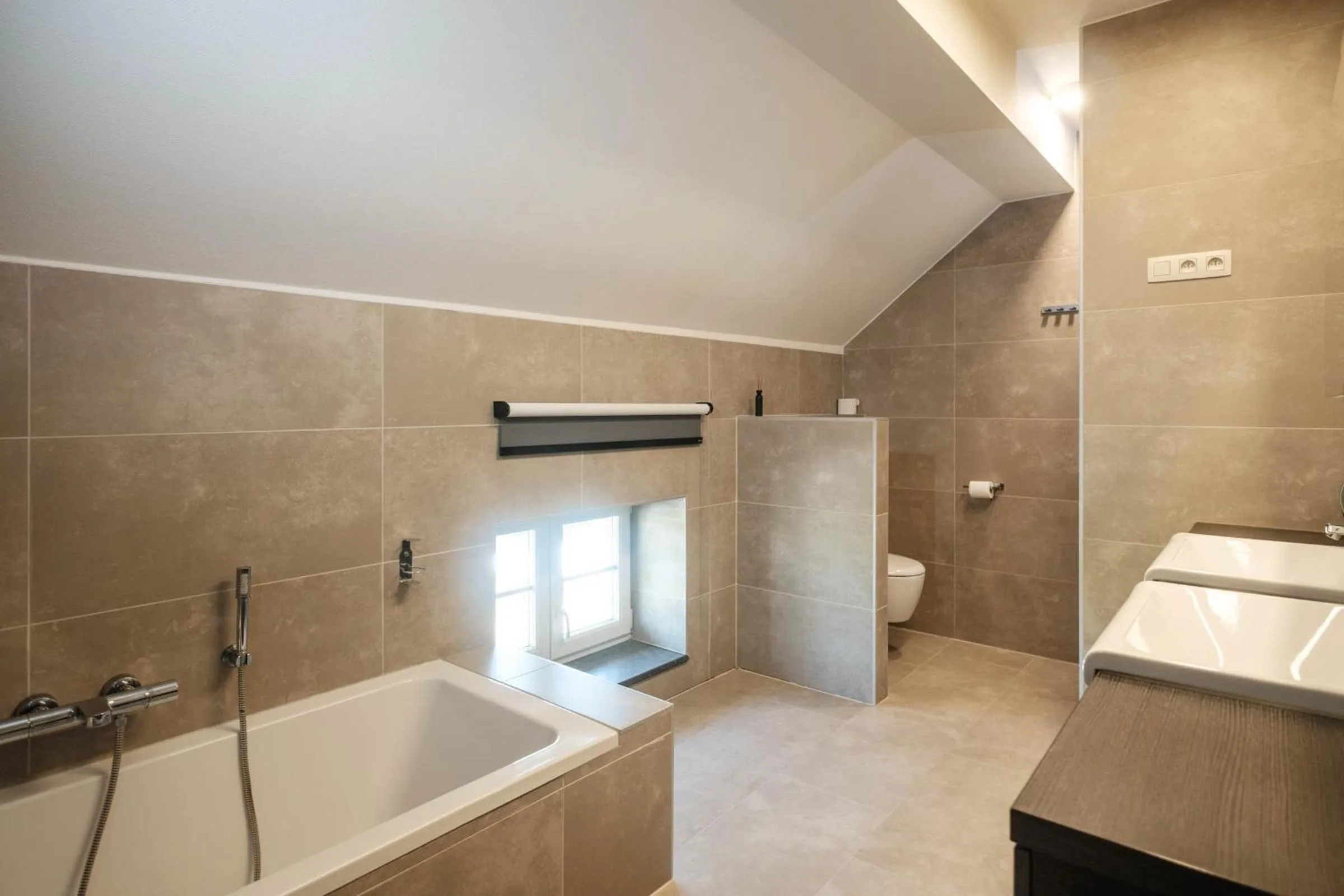 Shower in Craywinckelhof Wagenhuis Horst