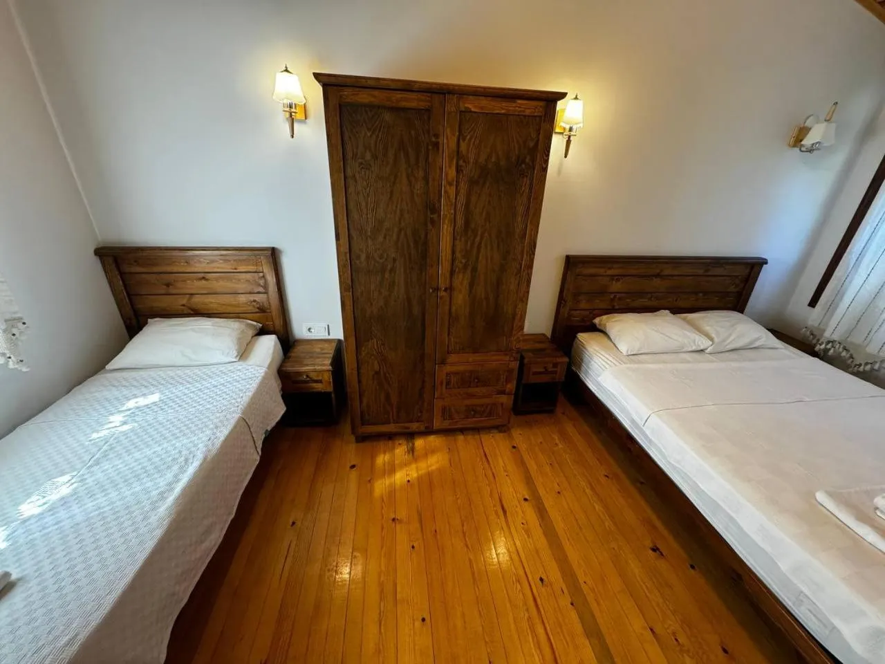 Photo of the whole room in Elly's Home