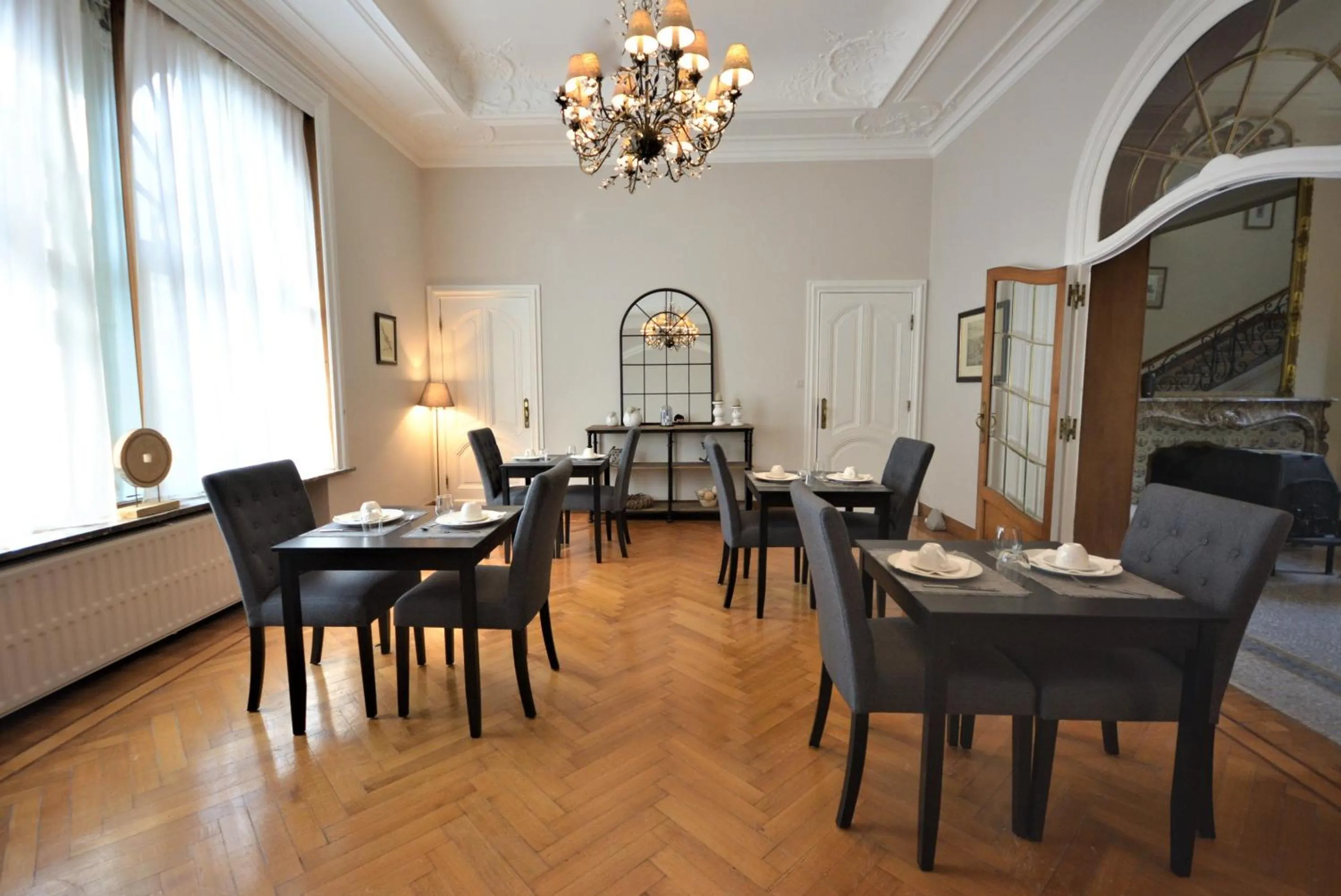 Dining area in Villa de Noailles
