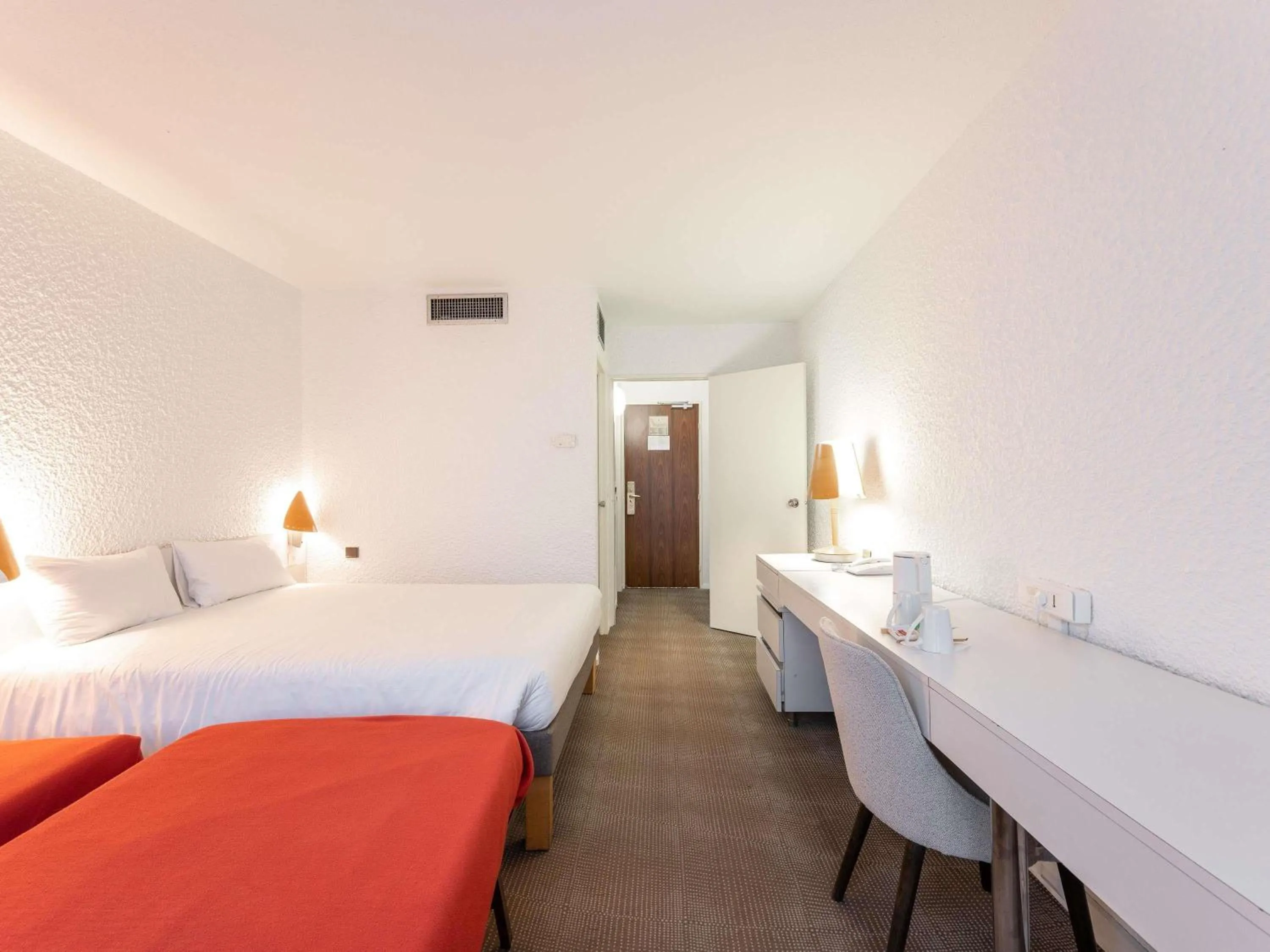 Bedroom, Bed in Novotel Macon Nord - Porte de Bourgogne