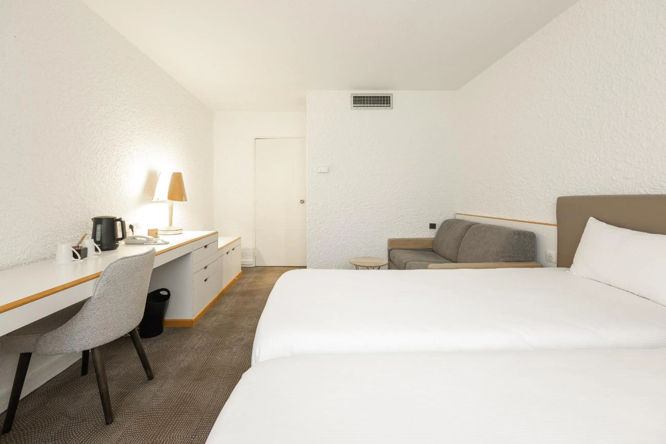 Property building, Bed in Novotel Macon Nord - Porte de Bourgogne