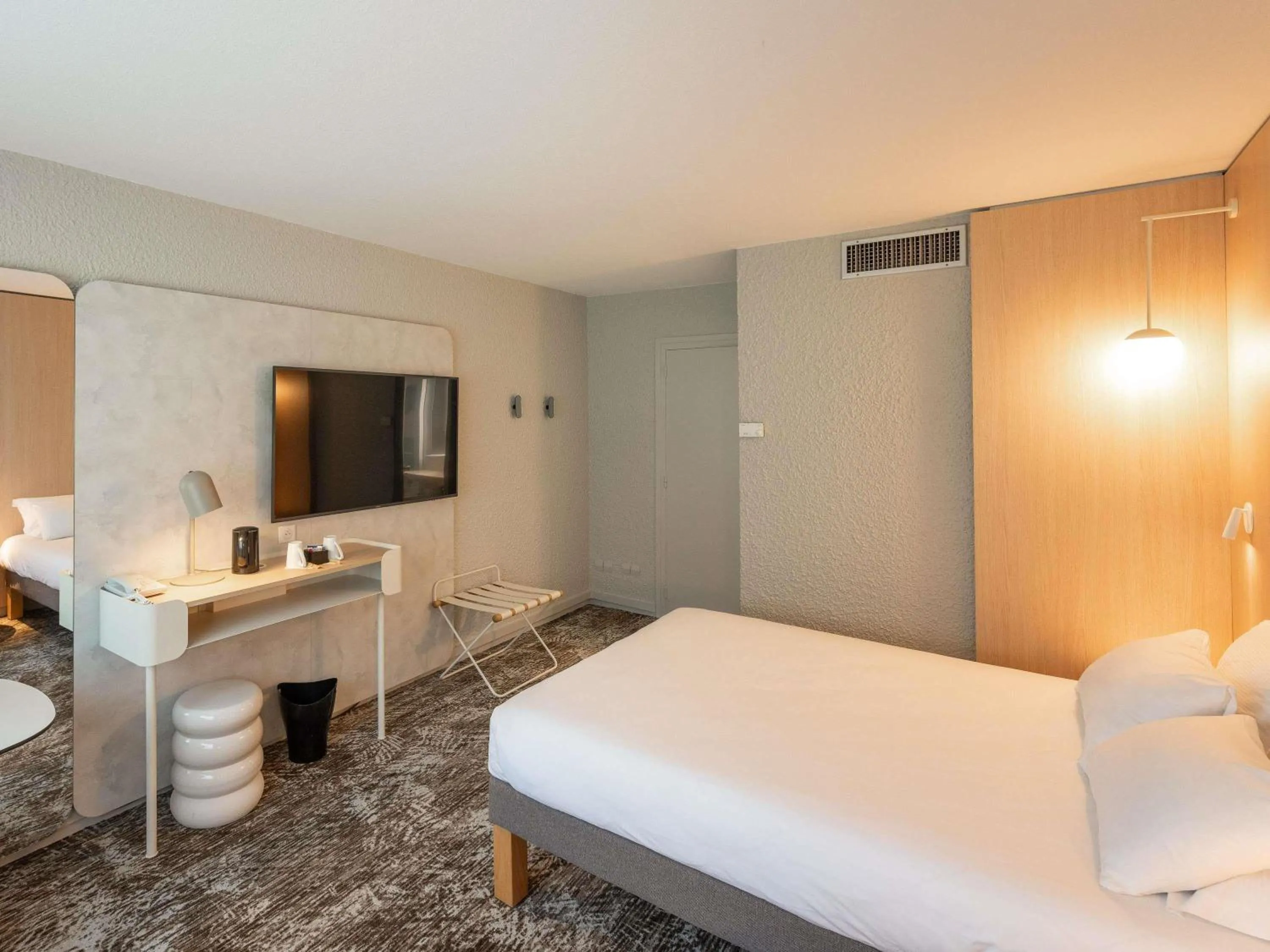 Bedroom, Bed in Novotel Macon Nord - Porte de Bourgogne