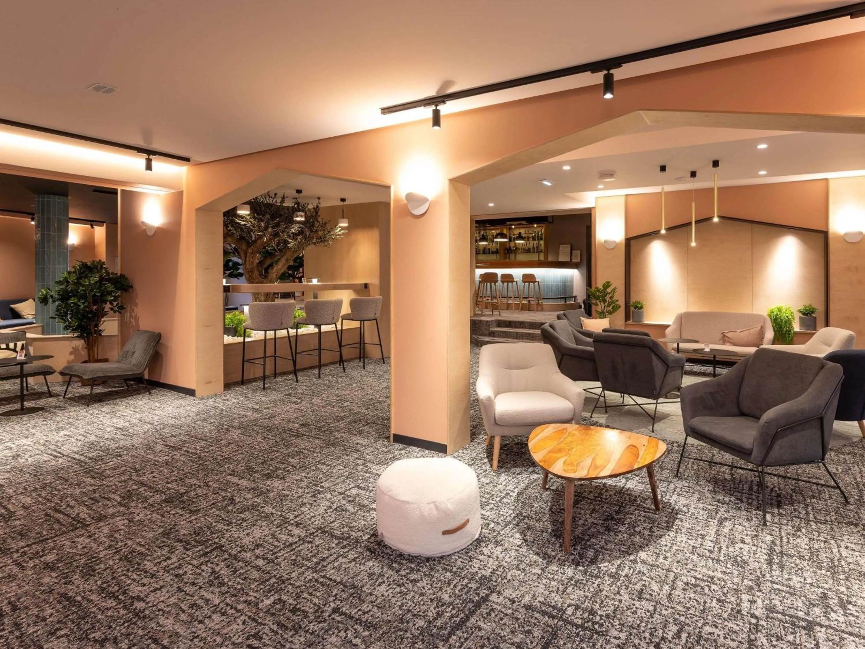 Lounge or bar in Novotel Macon Nord - Porte de Bourgogne