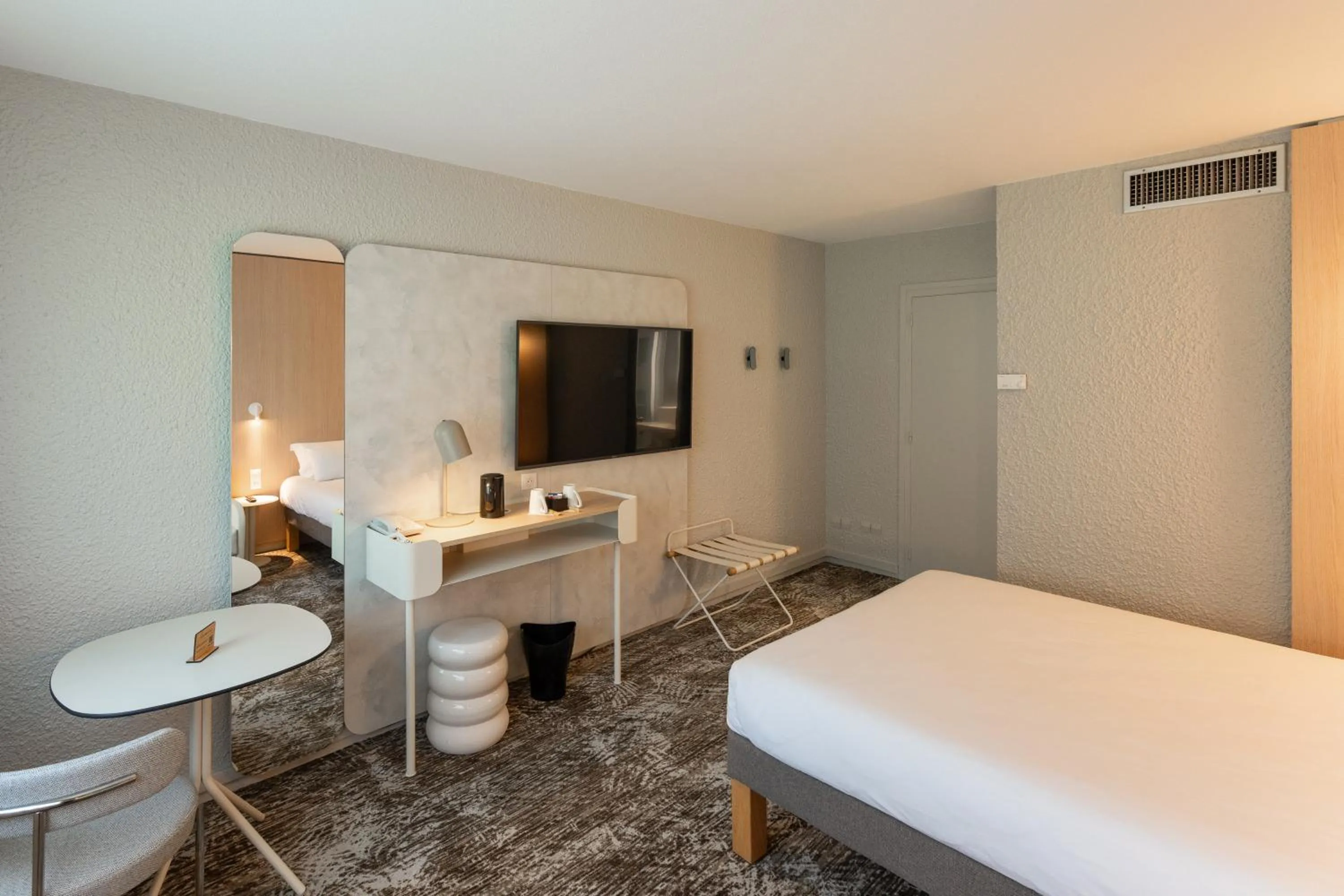 Property building, Bed in Novotel Macon Nord - Porte de Bourgogne