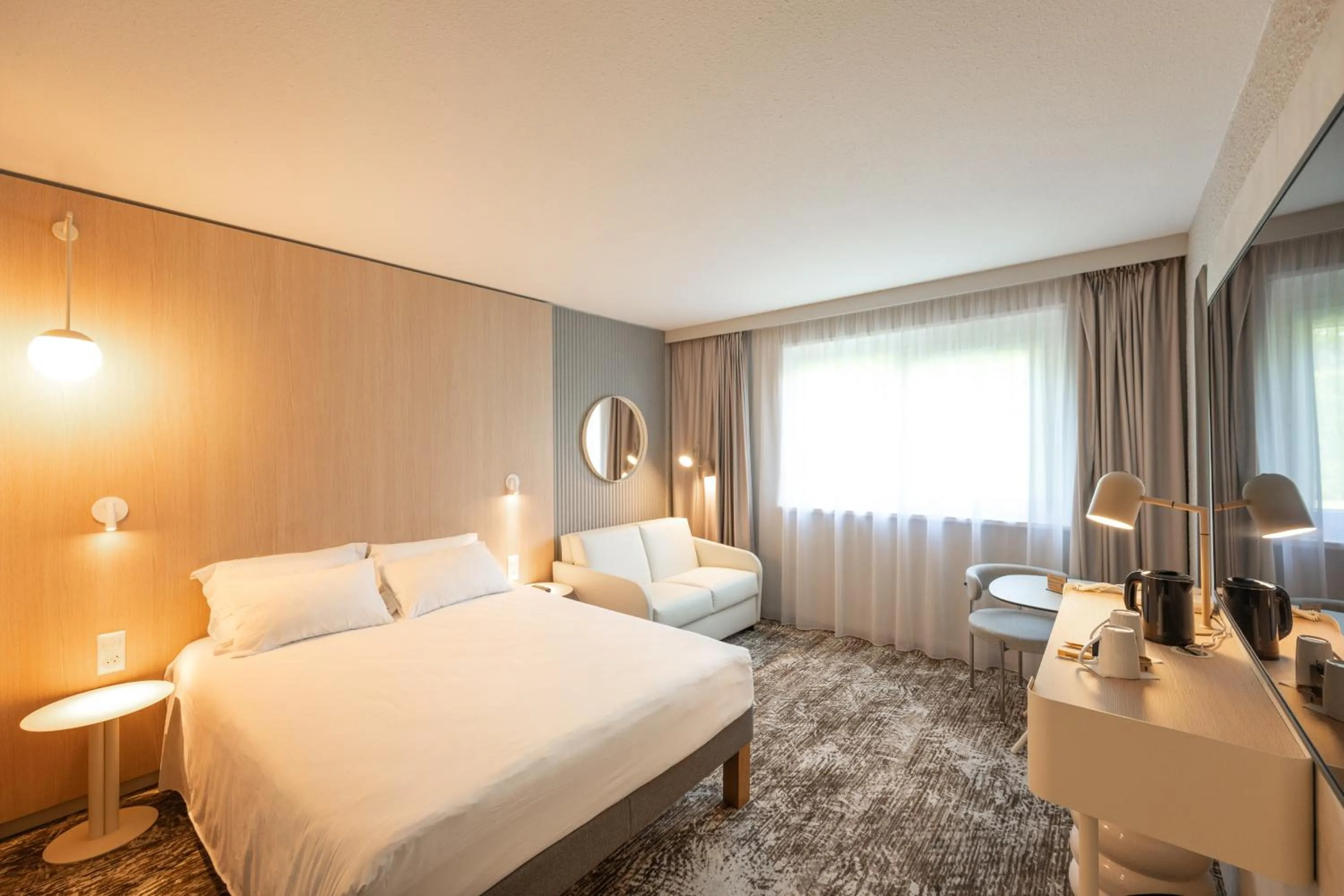 Property building, Bed in Novotel Macon Nord - Porte de Bourgogne