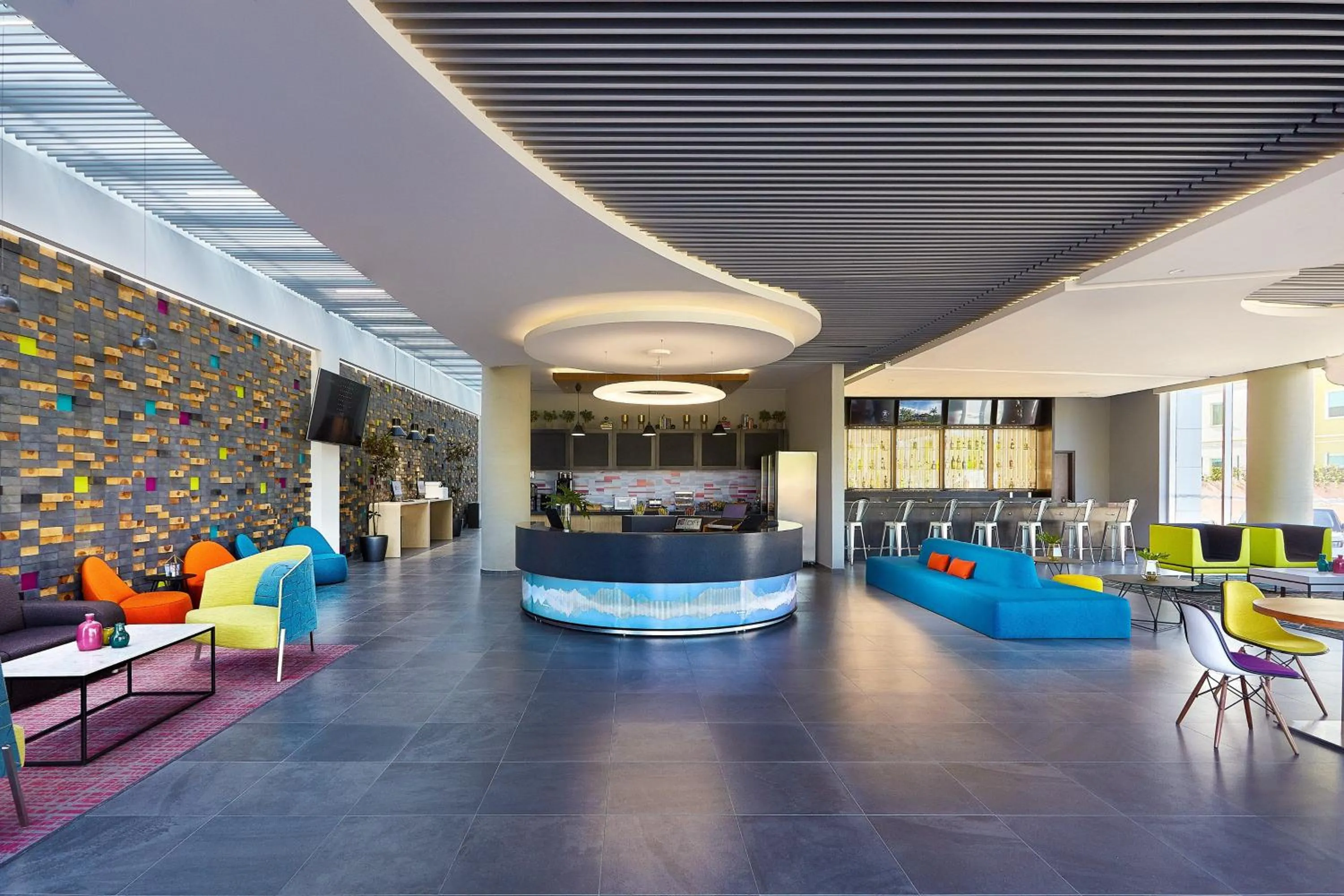 Lobby or reception in Aloft Queretaro