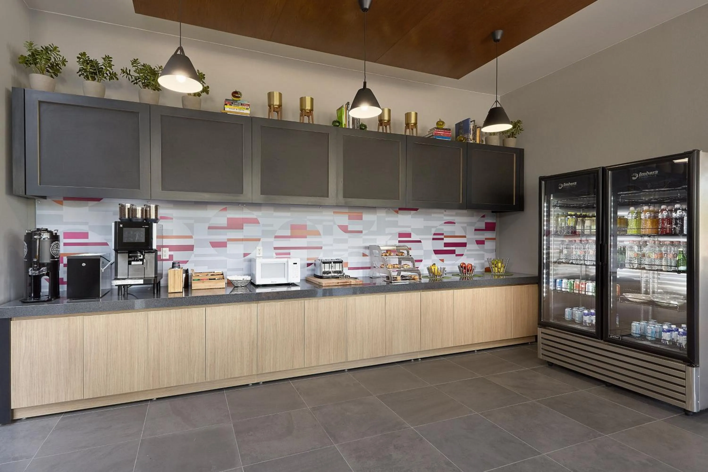 Restaurant/places to eat in Aloft Queretaro