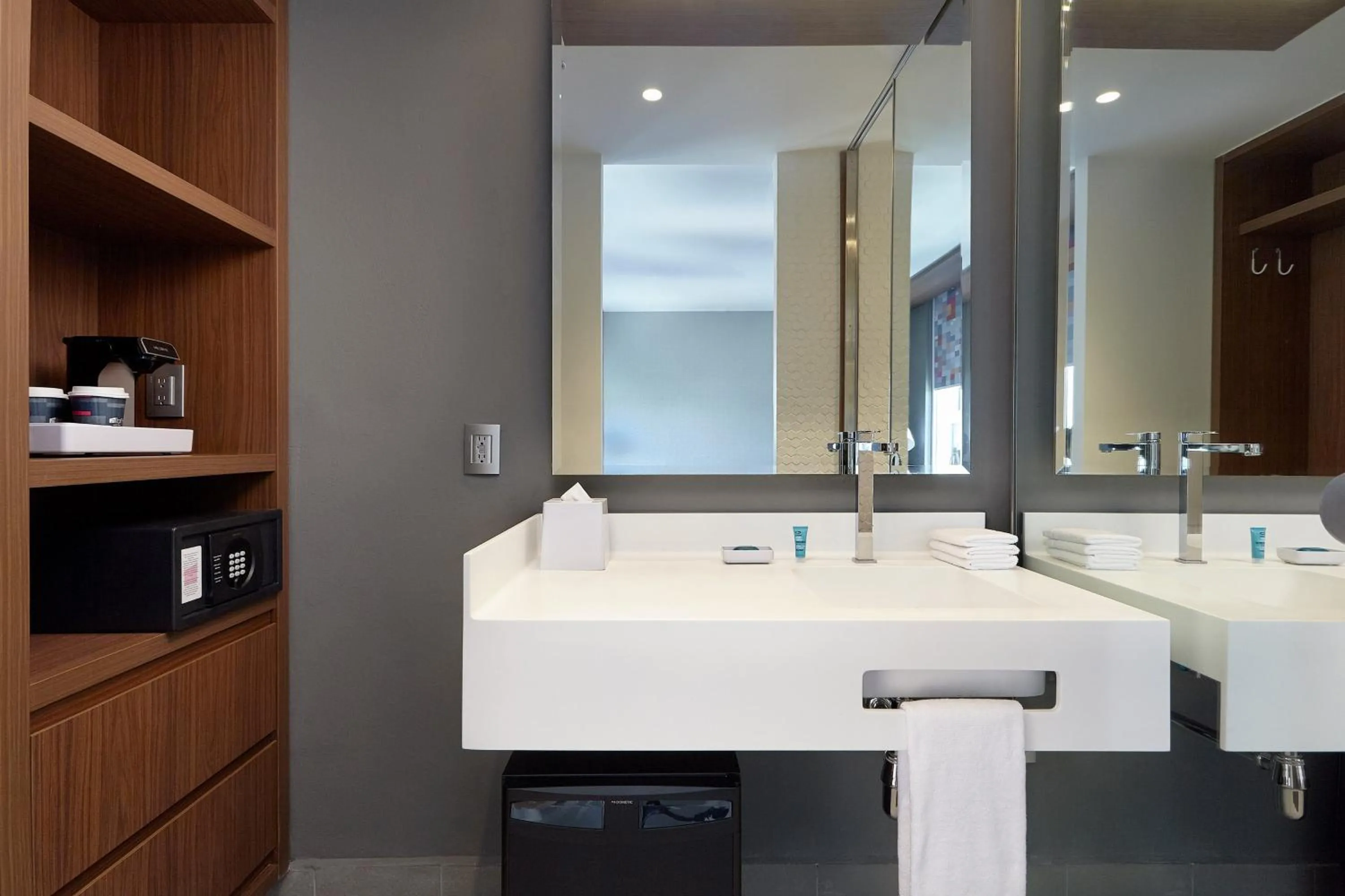 Bathroom in Aloft Queretaro